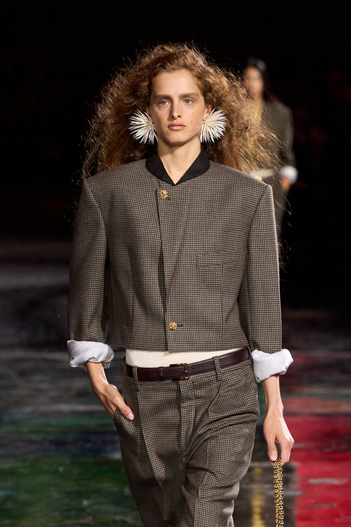 Chanel-натхненний короткий жакет: поєднання та доступні аналоги
1