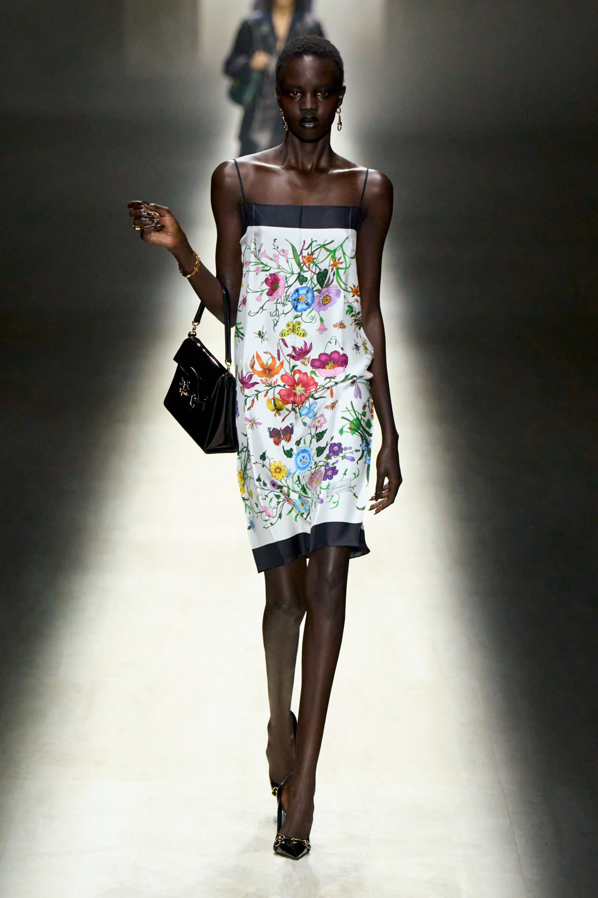 Gucci по-новому від Демни Гвасалії: враження від першого шоу дизайнера
51