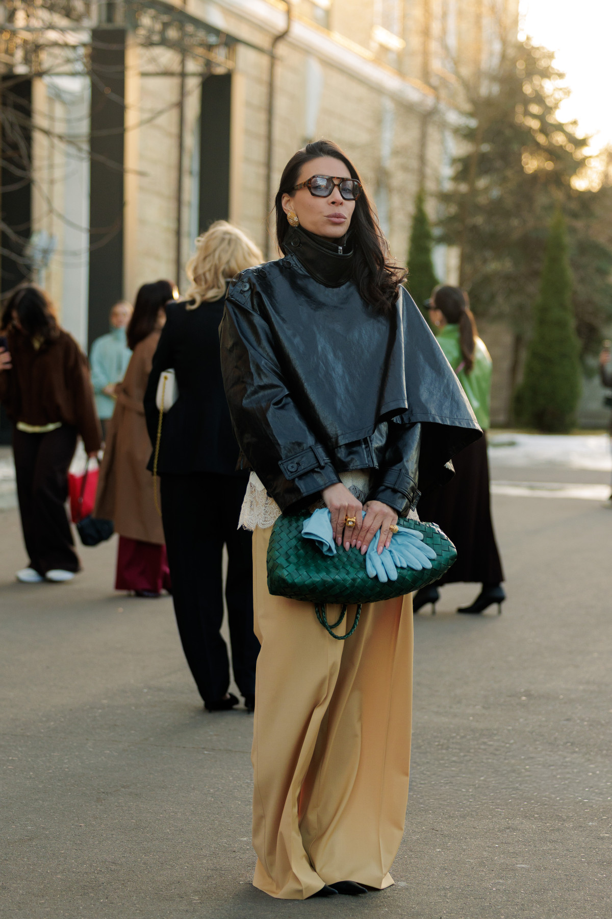 Вулична мода: образи відвідувачів третього дня Ukrainian Fashion Week осінньо-зимового сезону 2026/27
83