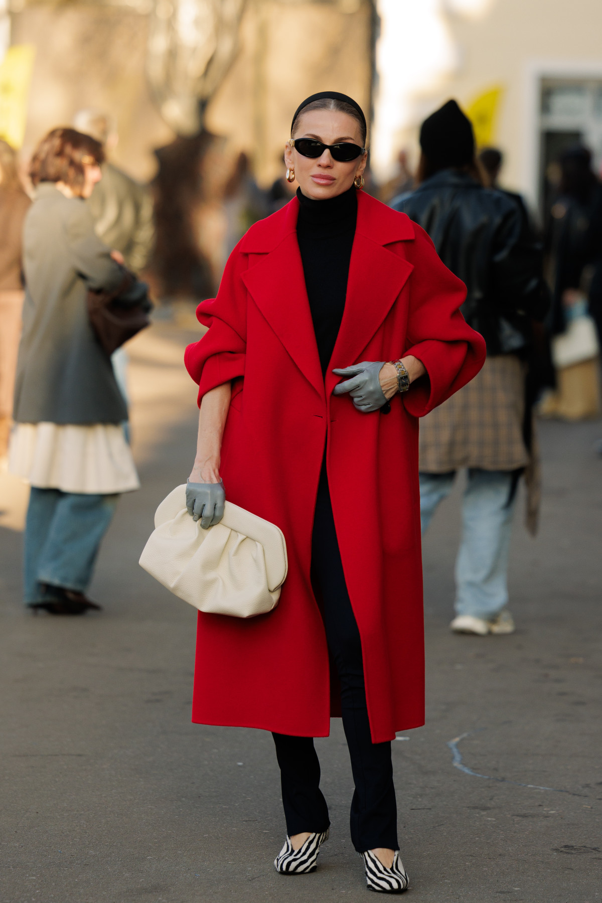 Вулична мода: образи відвідувачів третього дня Ukrainian Fashion Week осінньо-зимового сезону 2026/27
63