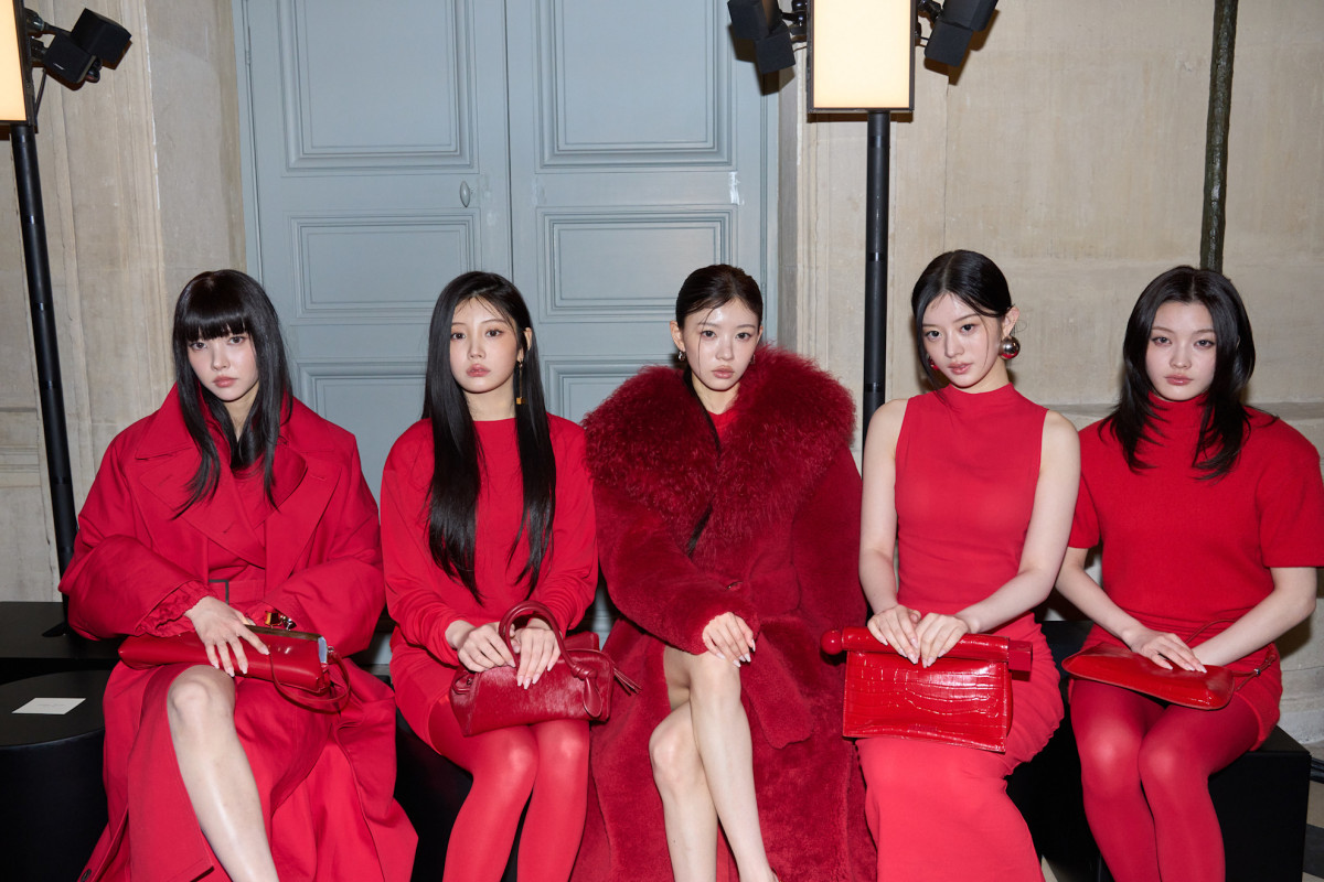 Парад зірок на шоу Jacquemus: K-pop діви, американська мільйонерка, голлівудські знаменитості, Тіна Кунакі та Елтон Джон
0
