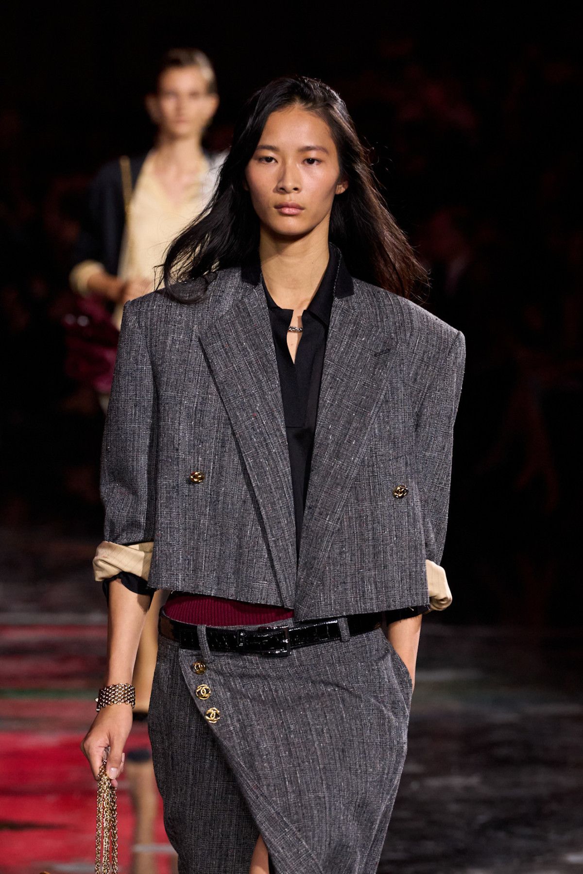 Chanel-натхненний короткий жакет: поєднання та доступні аналоги
4