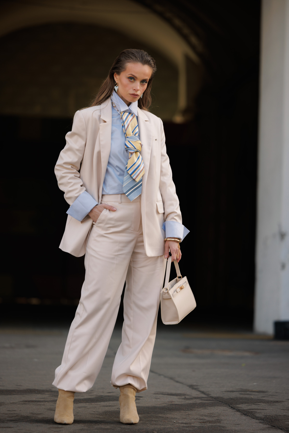 Вулична мода: образи від відвідувачів другого дня Ukrainian Fashion Week, осінь-зима 2026/2027
15