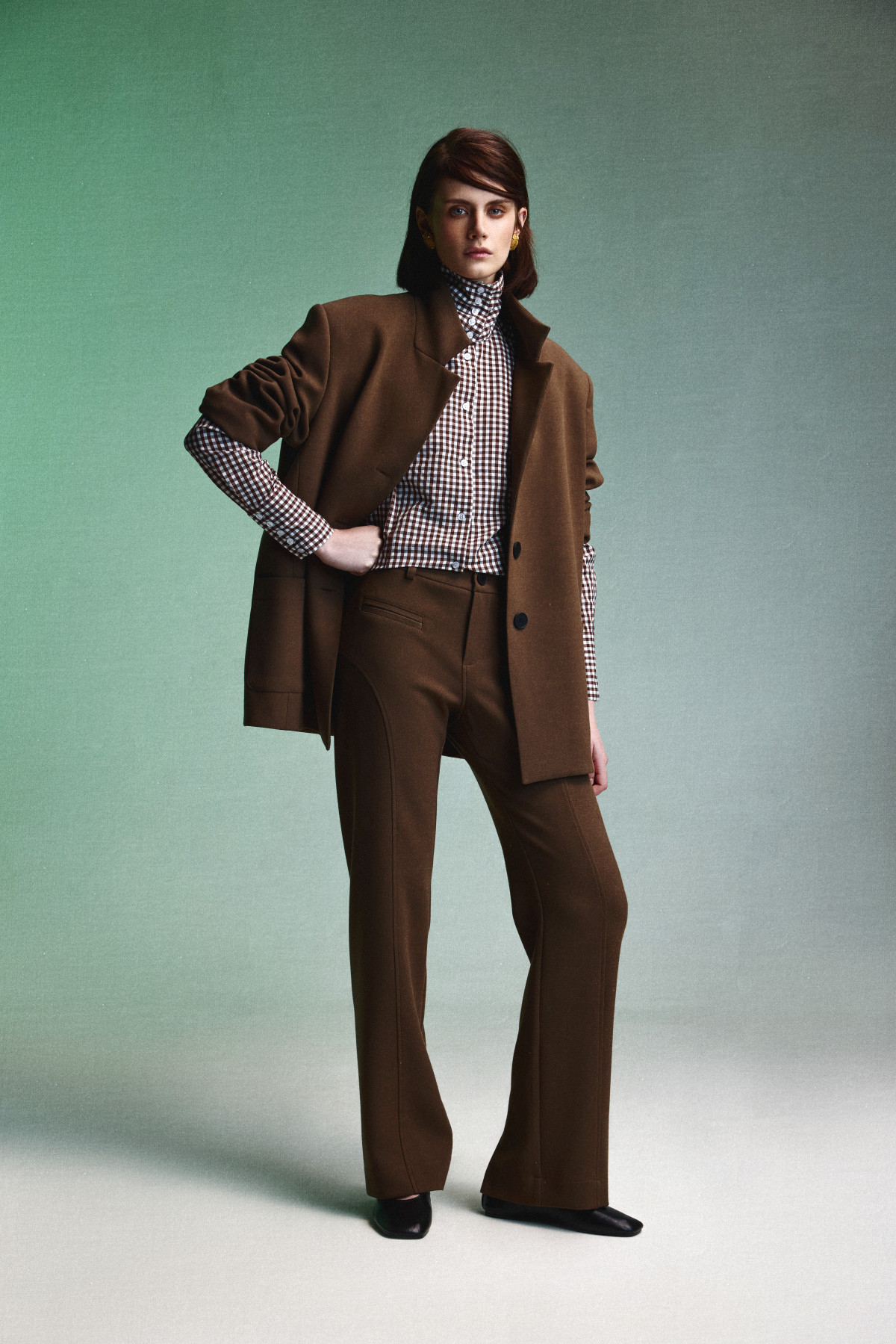 Весняний гардероб з українськими марками: обнови, що освіжать ваші луки
14