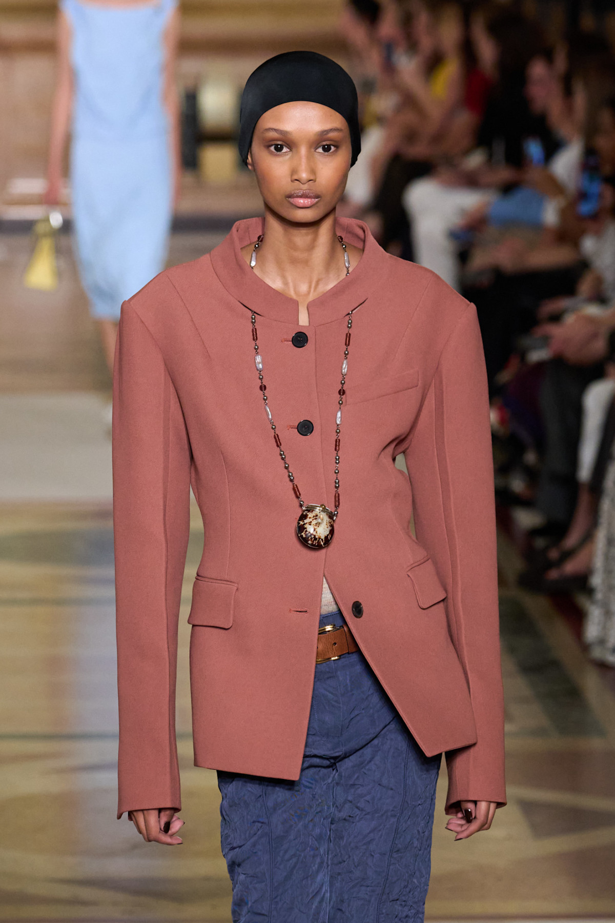 Трендові жакети весна-літо 2026: 5 свіжих фасонів
8