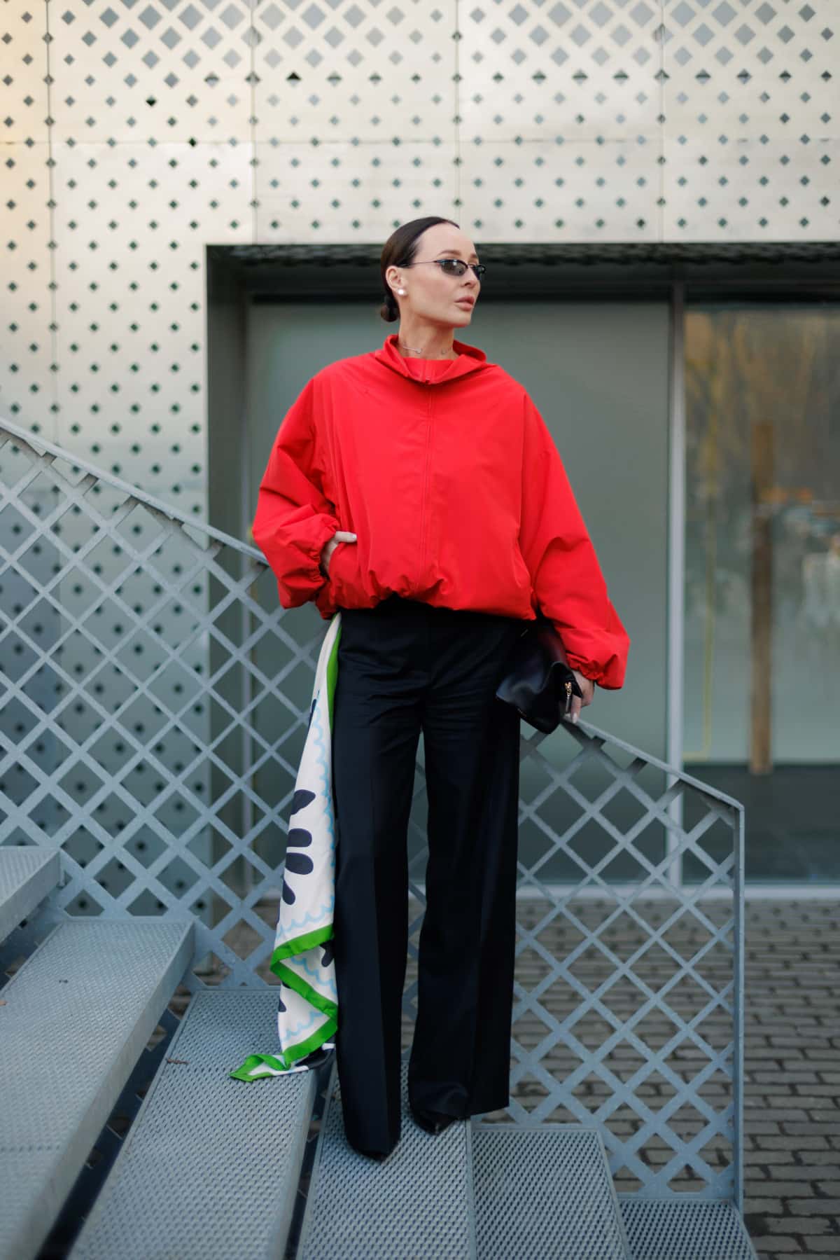 Вуличний стиль: образи гостей на відкритті Українського тижня моди осінь-зима 2026/27
8