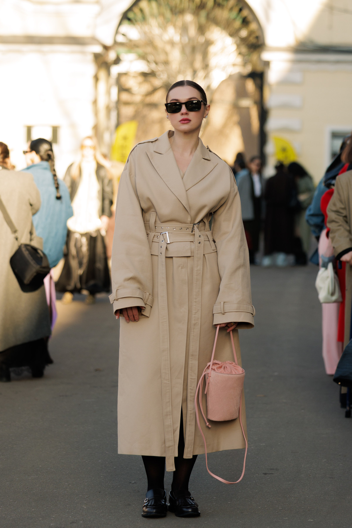 Вулична мода: образи відвідувачів третього дня Ukrainian Fashion Week осінньо-зимового сезону 2026/27
50