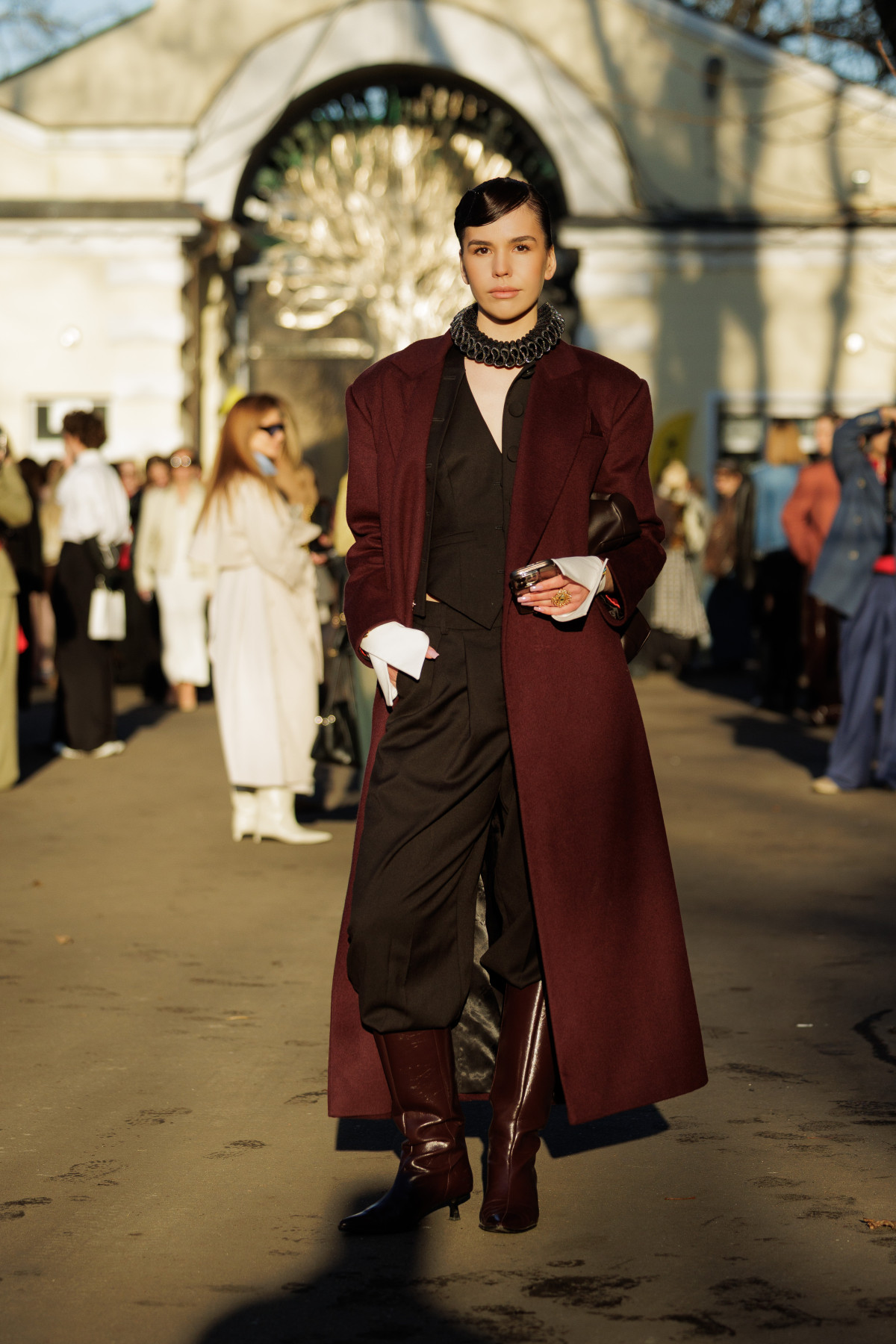 Вулична мода: образи відвідувачів третього дня Ukrainian Fashion Week осінньо-зимового сезону 2026/27
76