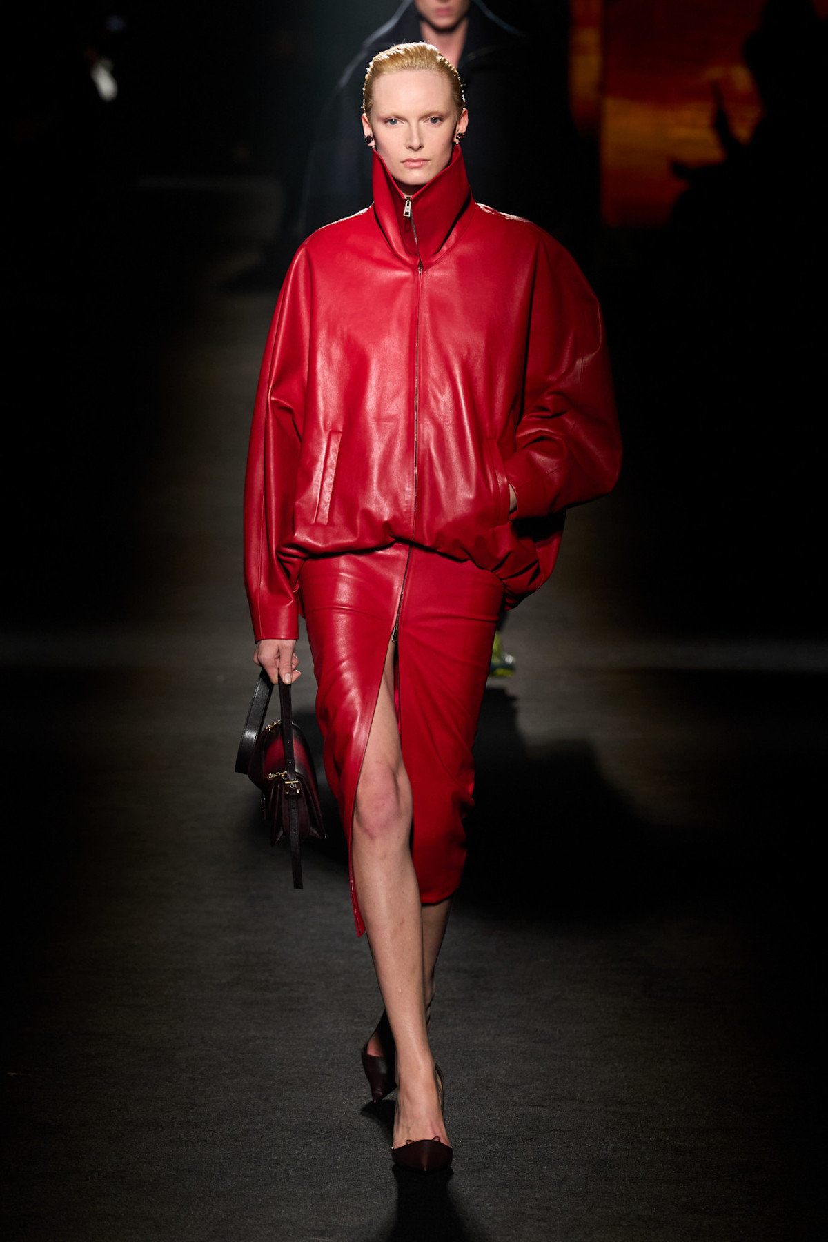 Вісім ключових порад від Balenciaga для стильного оновлення гардеробу.
25