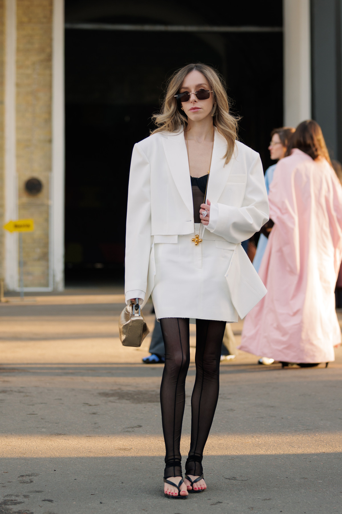 Вулична мода: образи від відвідувачів другого дня Ukrainian Fashion Week, осінь-зима 2026/2027
41