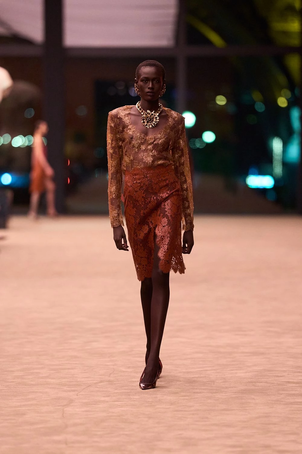 Чуттєвість і стриманість: свіжий погляд Saint Laurent, сезон осінь-зима 2026/2027
4