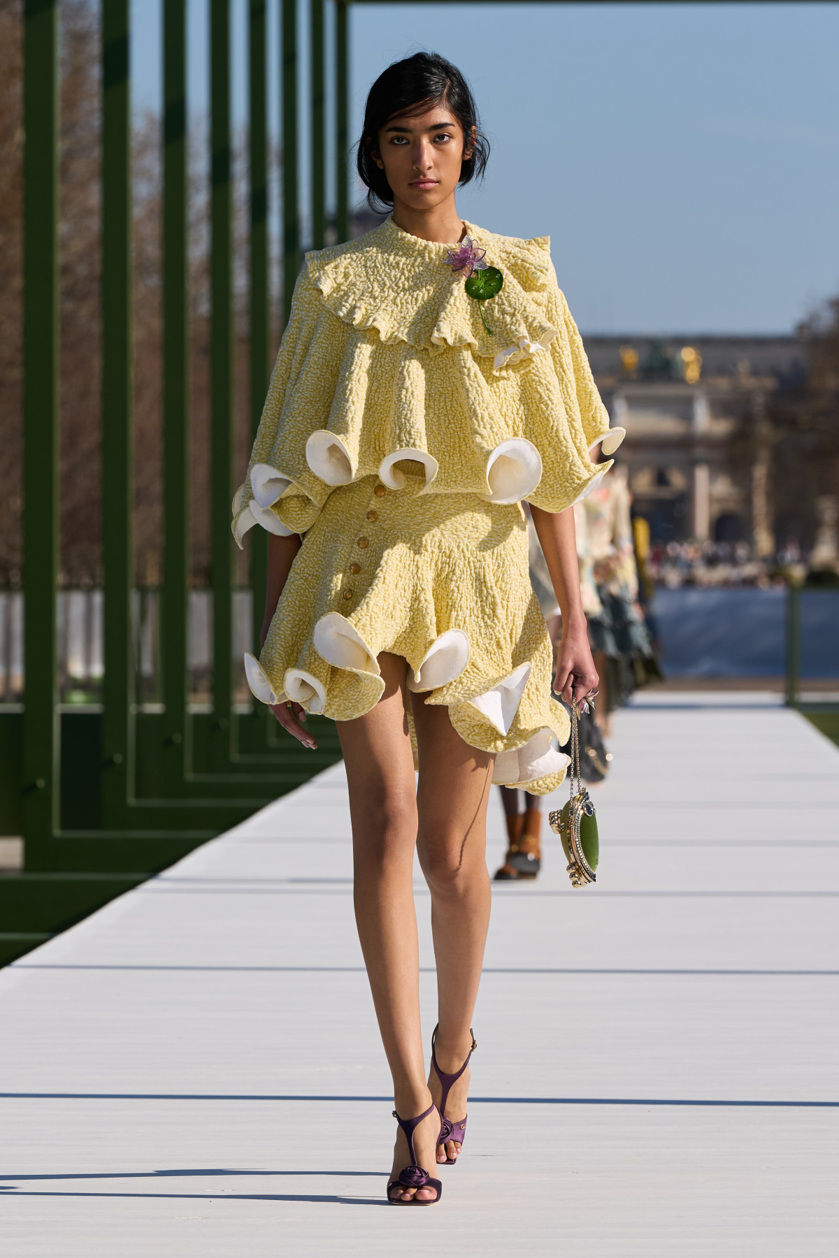 Андерсон переосмислює вуличний стиль в колекції Dior осінь-зима 2026-2027
34