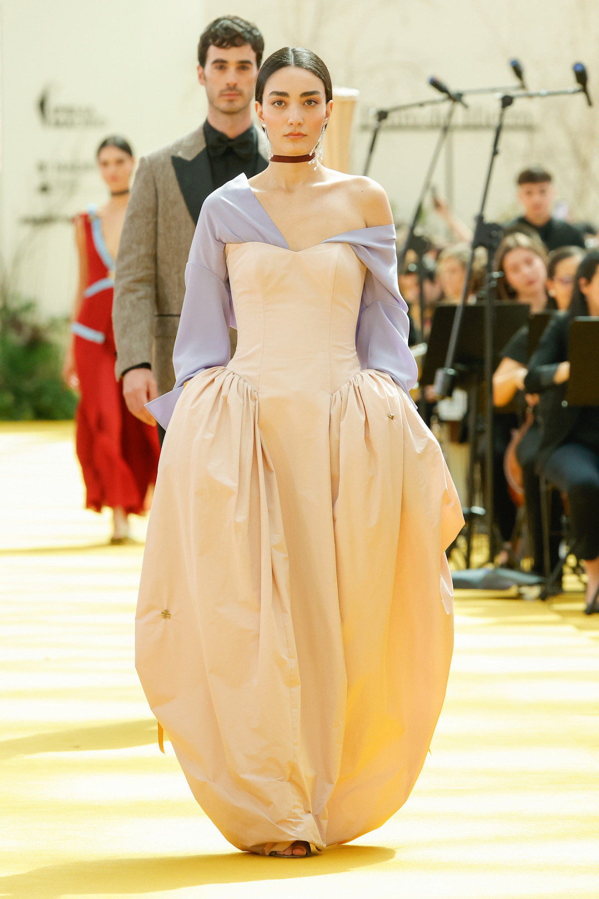 Барвиста іспанська мода: 6 зухвалих тенденцій з мадридського тижня моди
14