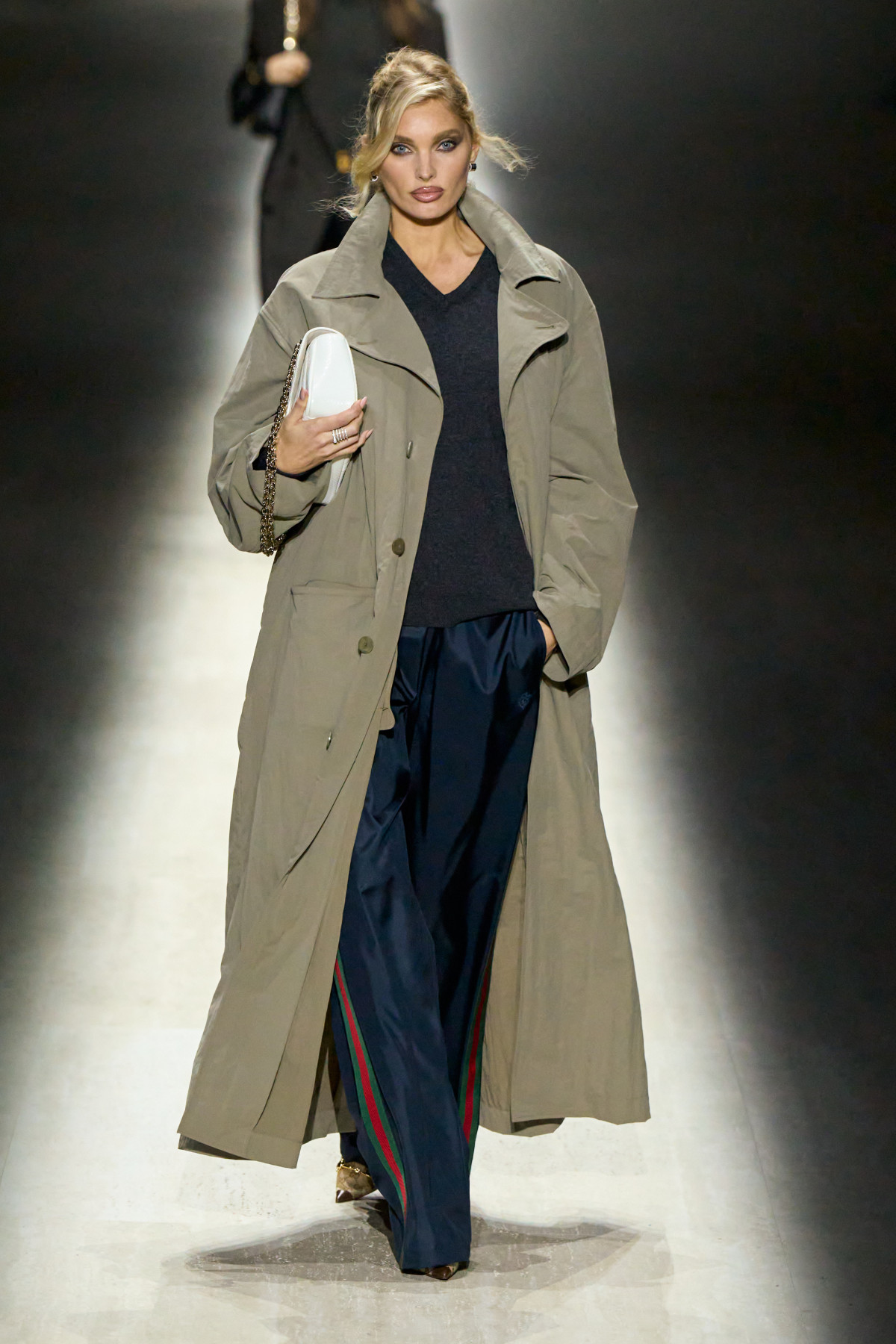 Gucci по-новому від Демни Гвасалії: враження від першого шоу дизайнера
45