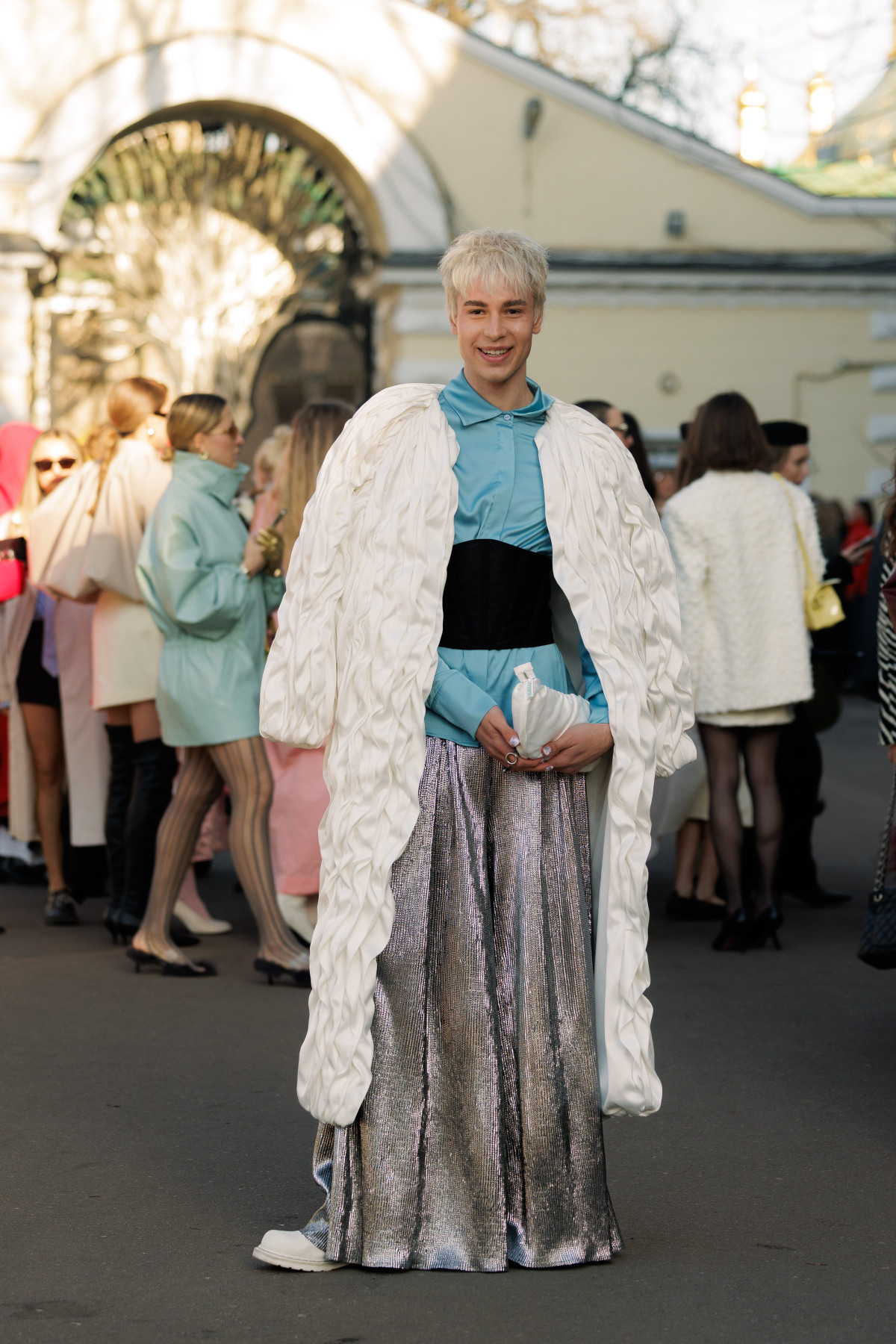 Вулична мода: образи відвідувачів третього дня Ukrainian Fashion Week осінньо-зимового сезону 2026/27
30