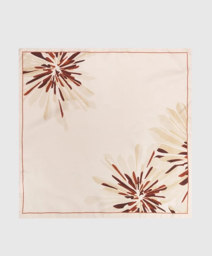 Хустка на шиї – головний тренд сезону в ковбойському стилі.
5