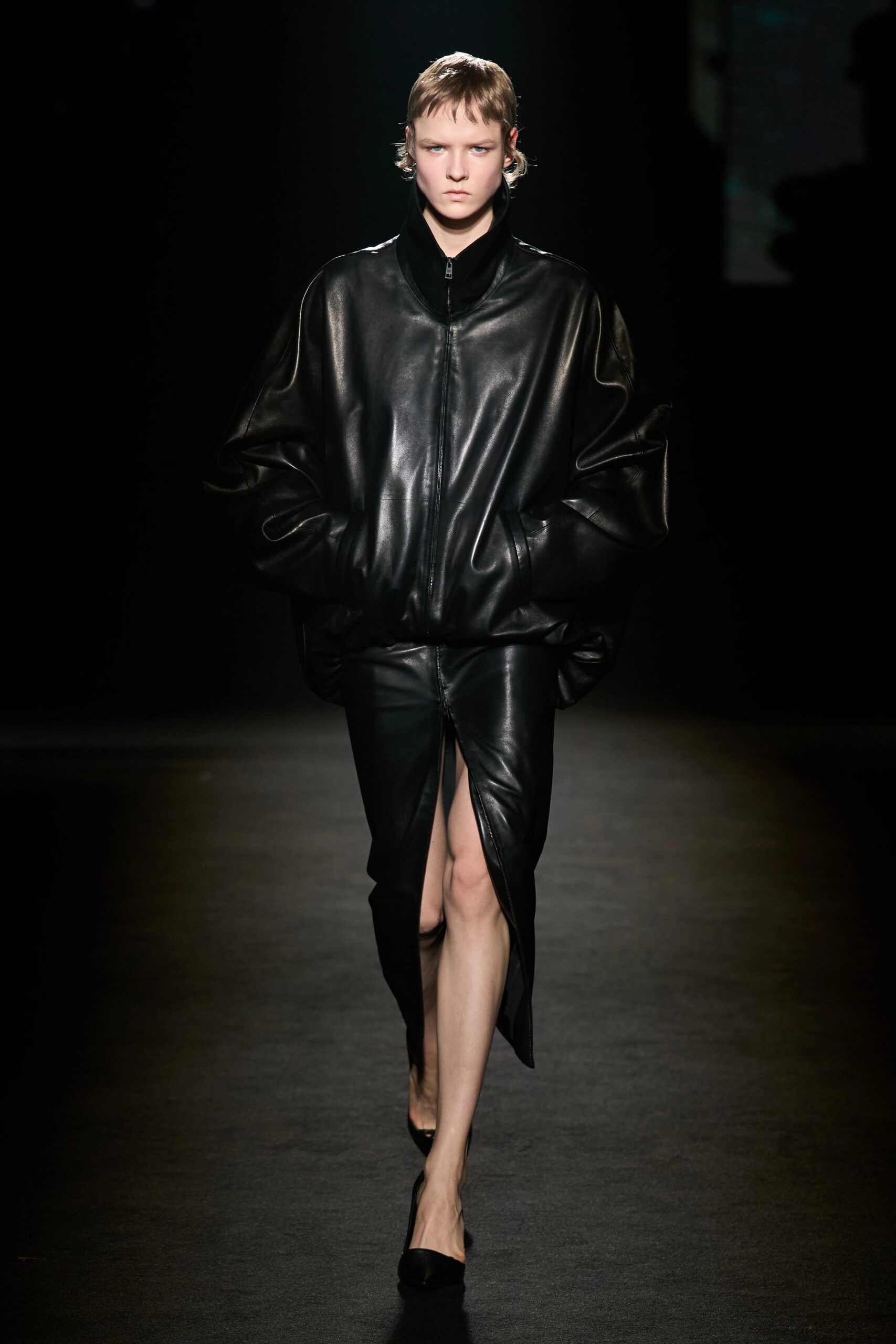 Паризький тиждень моди: свіжі покази Balenciaga, LOEWE і Viktoria Beckham