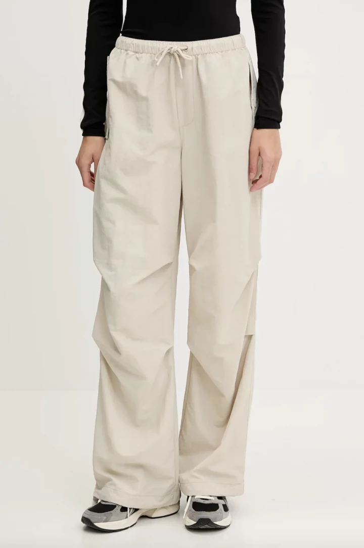 Мішкуваті джогери – топова обновка твого гардеробу цієї пори року
7