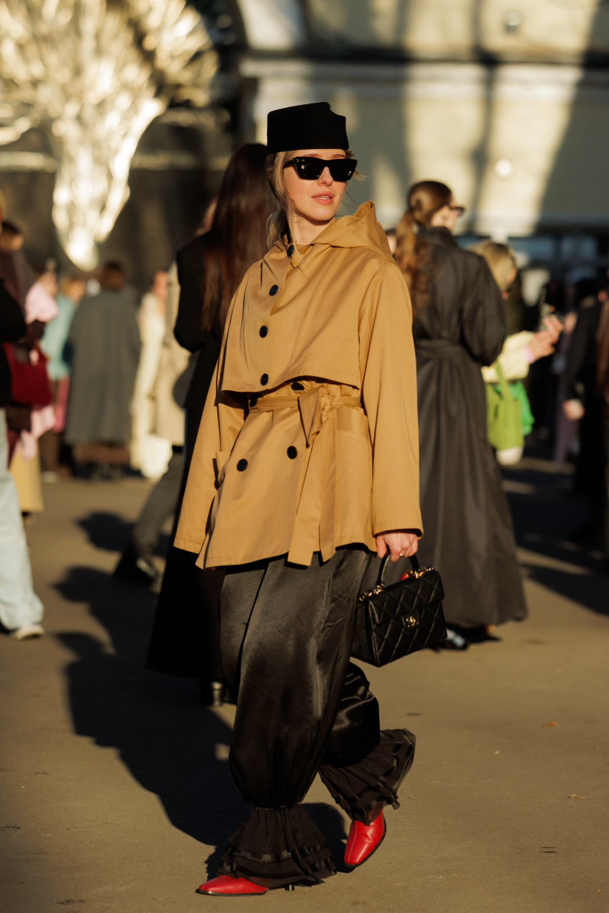 Вулична мода: образи відвідувачів четвертого дня Ukrainian Fashion Week осінньо-зимового сезону 2026/27
3