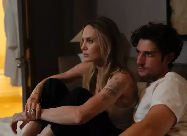 Афіша серйозних кінопрем'єр: Рассел Кроу, Анджеліна Джолі, Катрін Денєв, Стінг та Барбра&hellip;