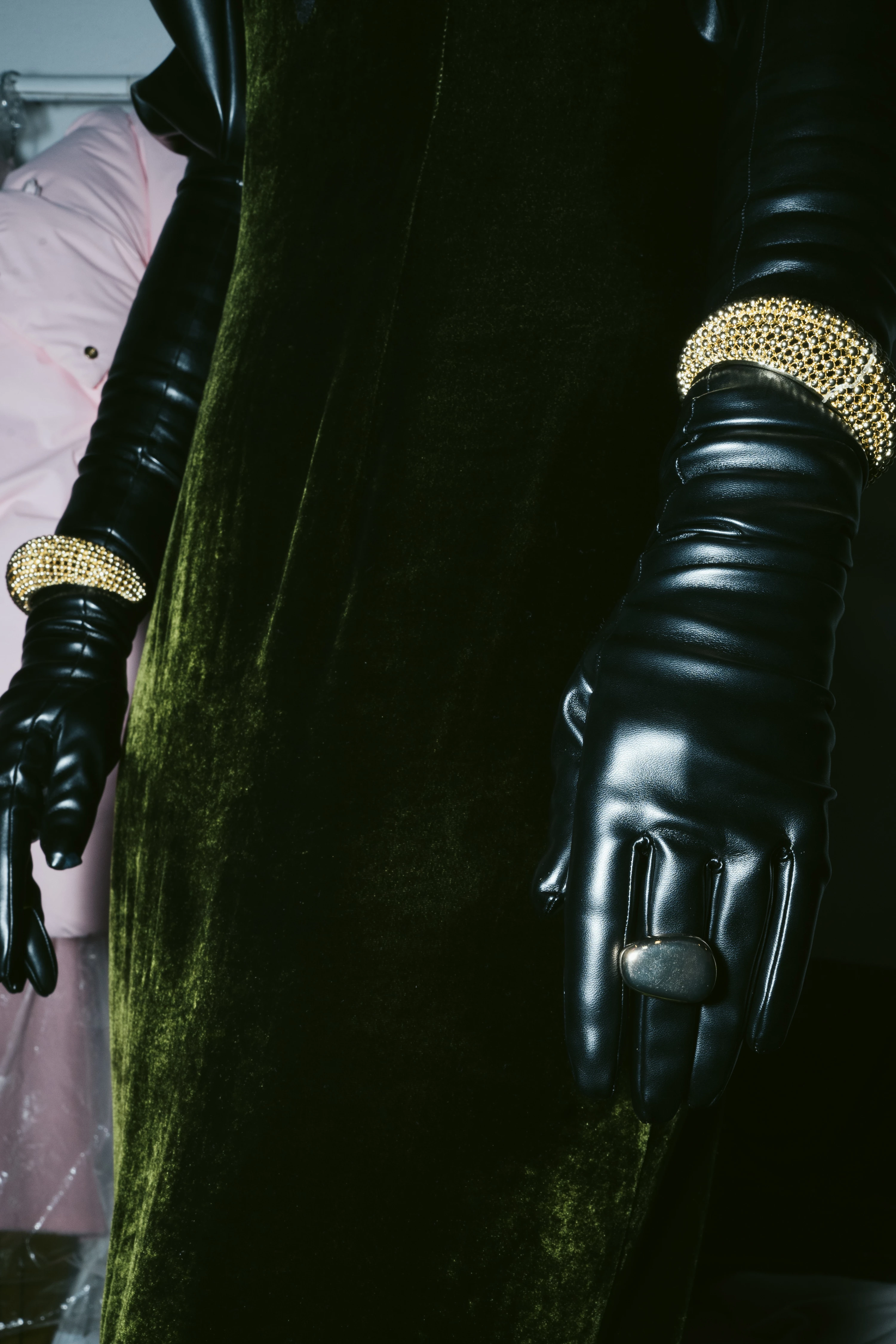 Торік марка TONiA представила свіжу лінію на Ukrainian Fashion Week: історичний огляд.
7