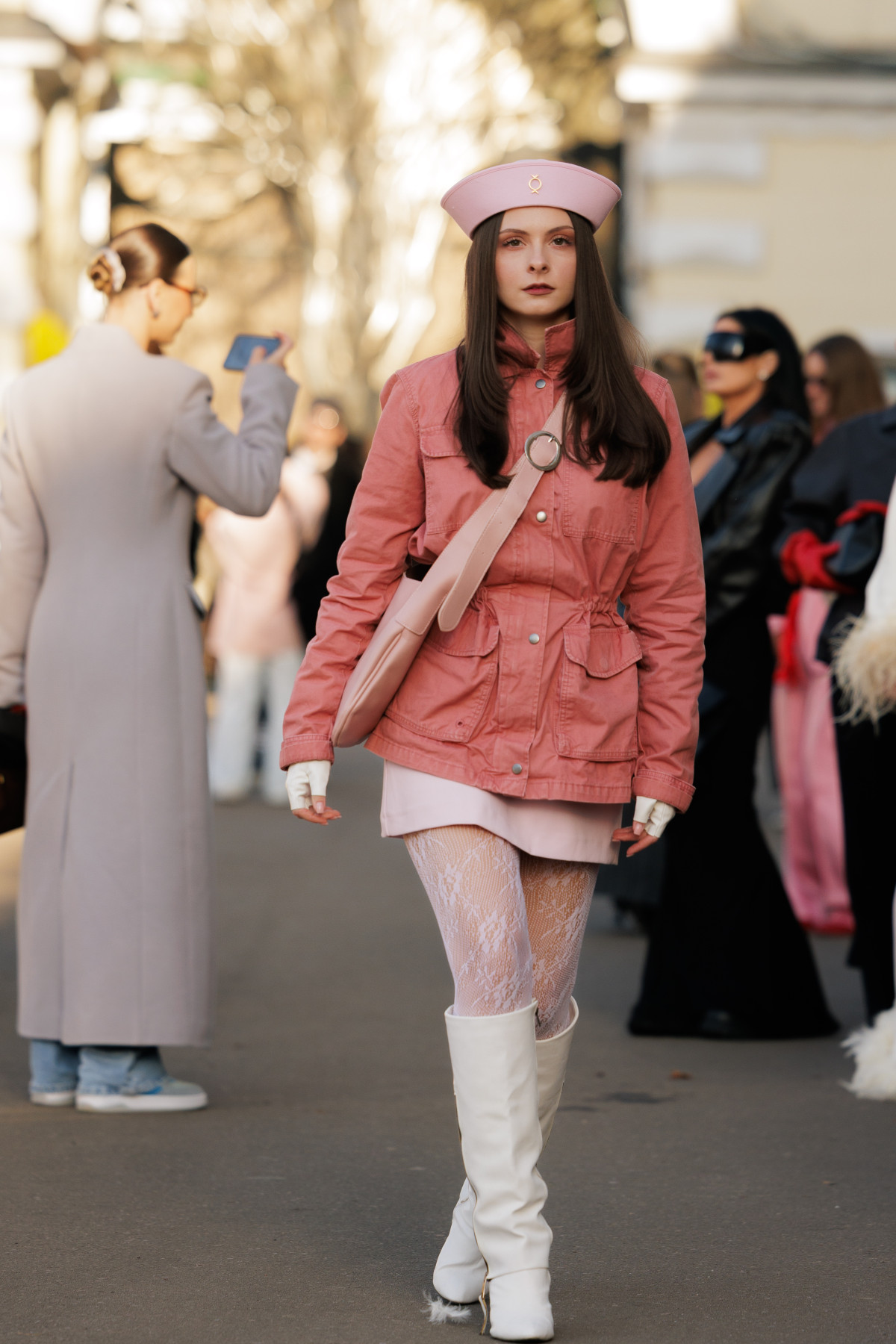 Вулична мода: образи відвідувачів четвертого дня Ukrainian Fashion Week осінньо-зимового сезону 2026/27
27