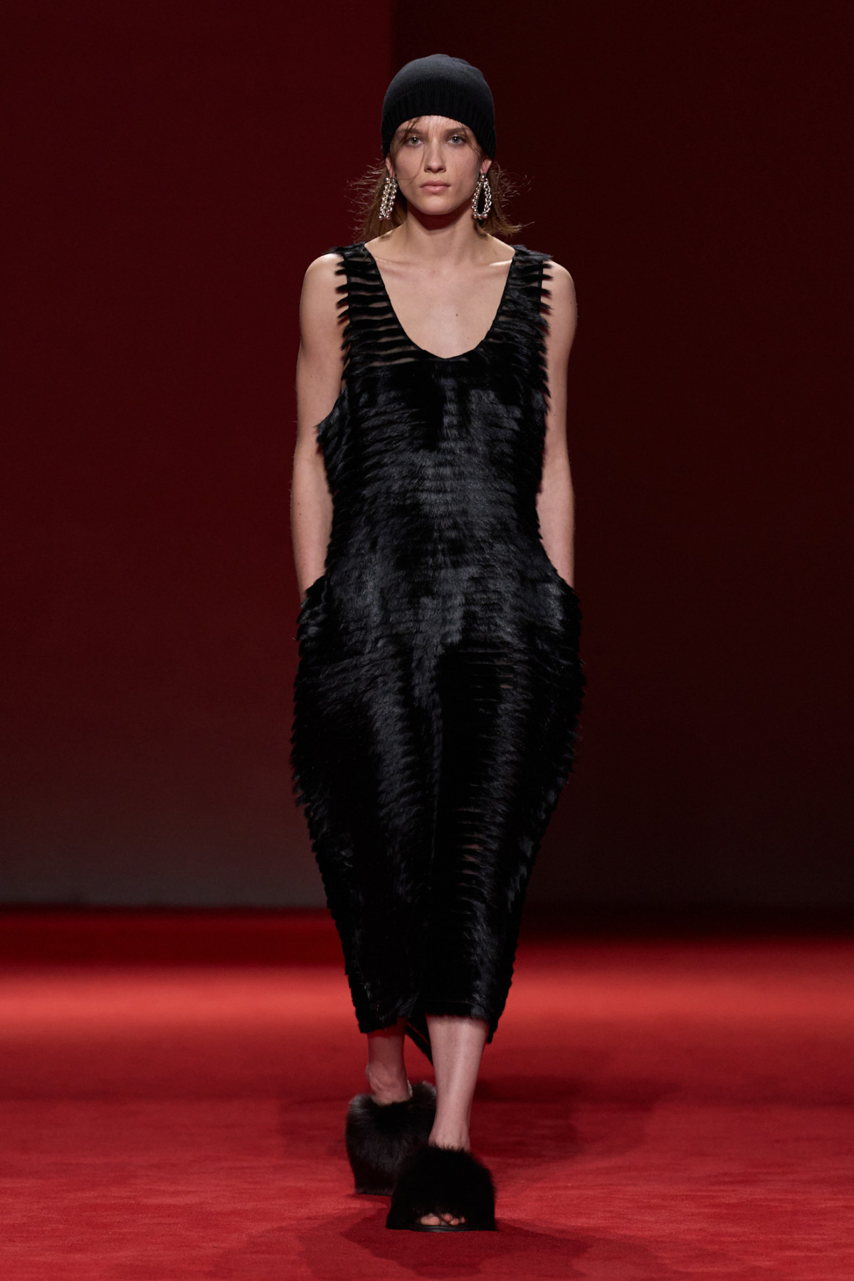 В'язані шапки знову в моді: несподіване рішення від Bottega Veneta
8