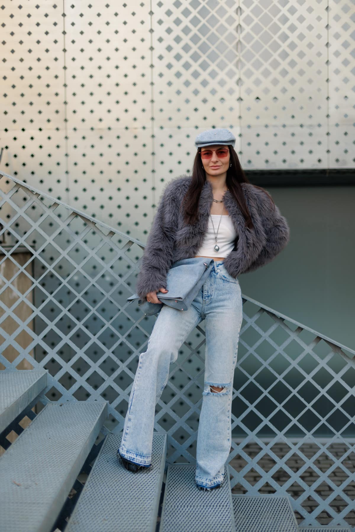 Вуличний стиль: образи гостей на відкритті Українського тижня моди осінь-зима 2026/27
16