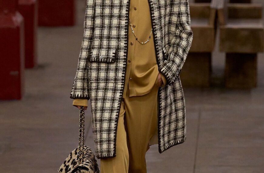 Не впевнені, як стилізувати леопарда? Надихайтесь Гаррі Стайлзом.