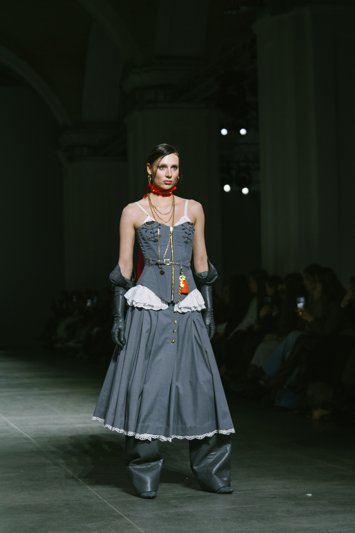 Ера маньєризму: погляд колекції TONiA FW 2026/27 на європейське вбрання 16-го століття
2