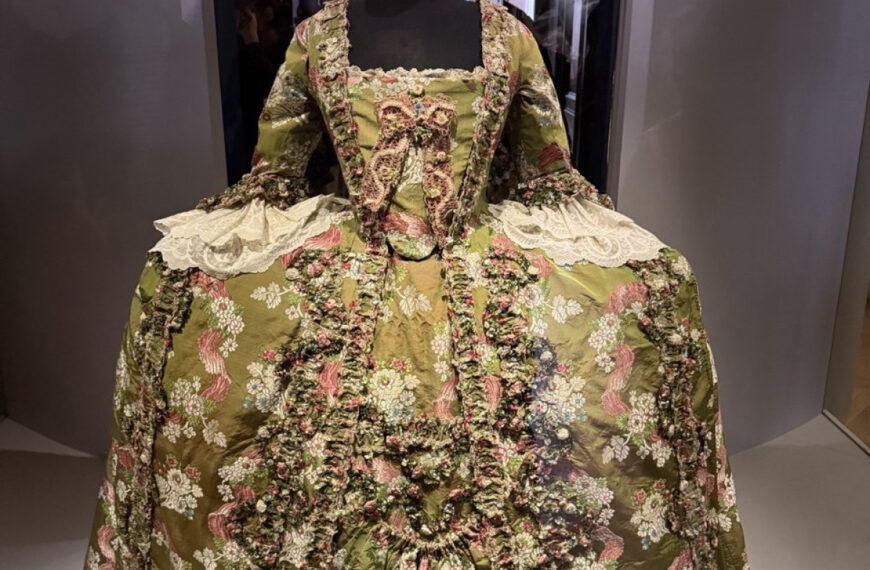 Вісімнадцяте століття: модні відголоски в сучасних тенденціях