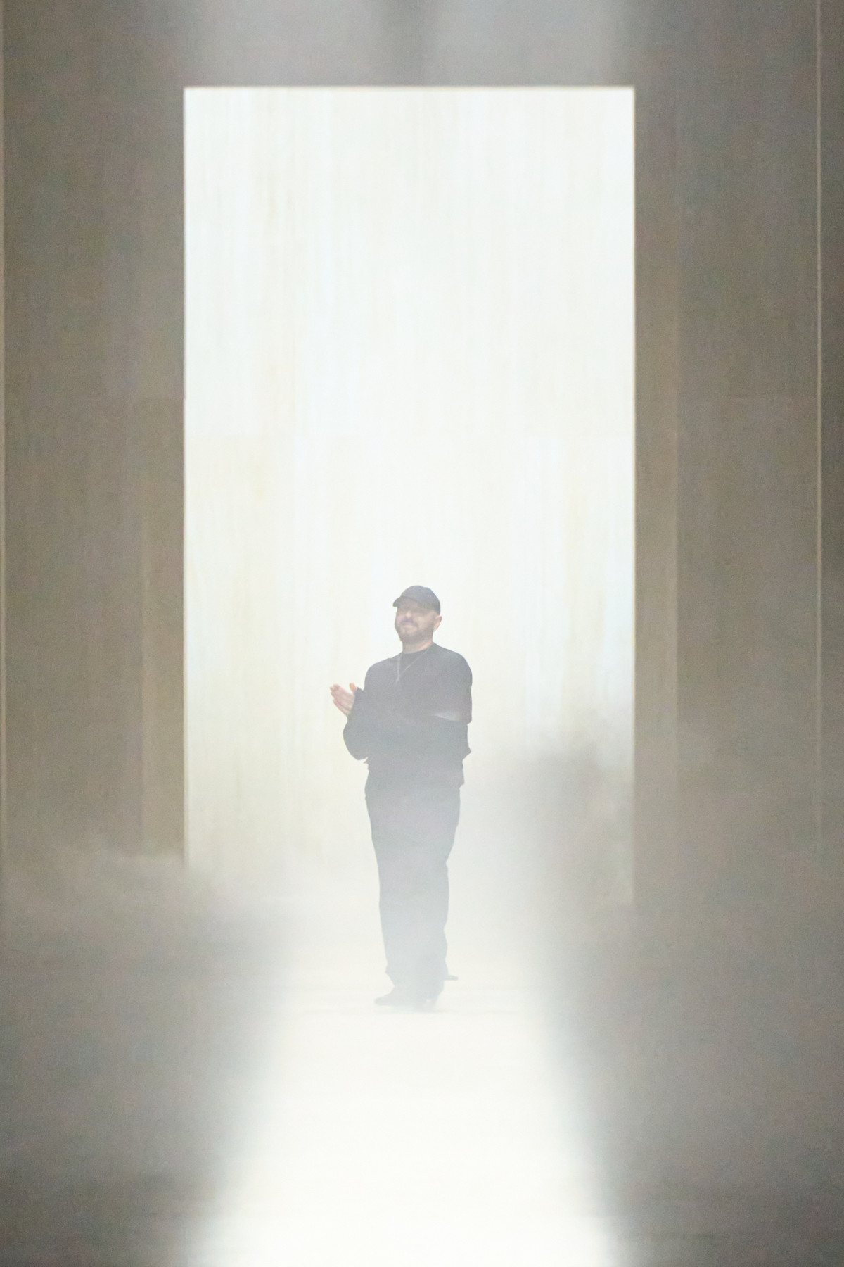 Gucci по-новому від Демни Гвасалії: враження від першого шоу дизайнера
0