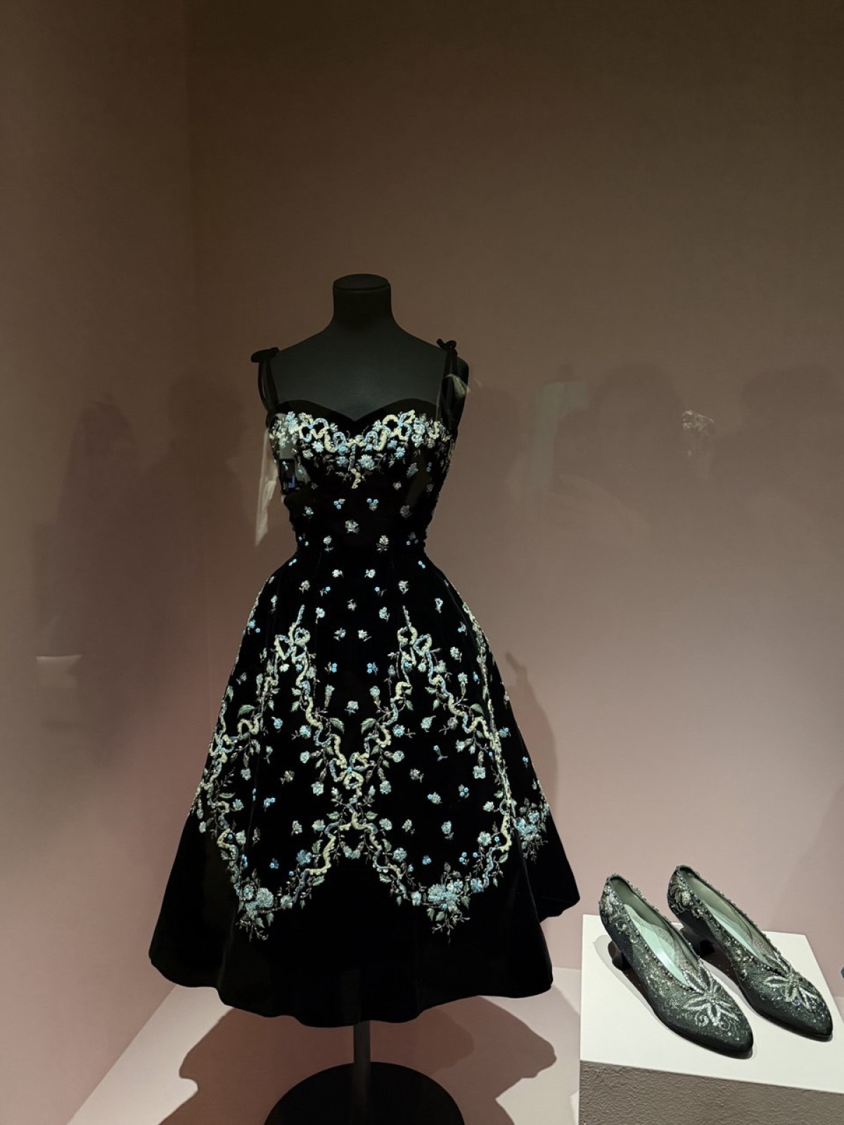 Вісімнадцяте століття: модні відголоски в сучасних тенденціях
14