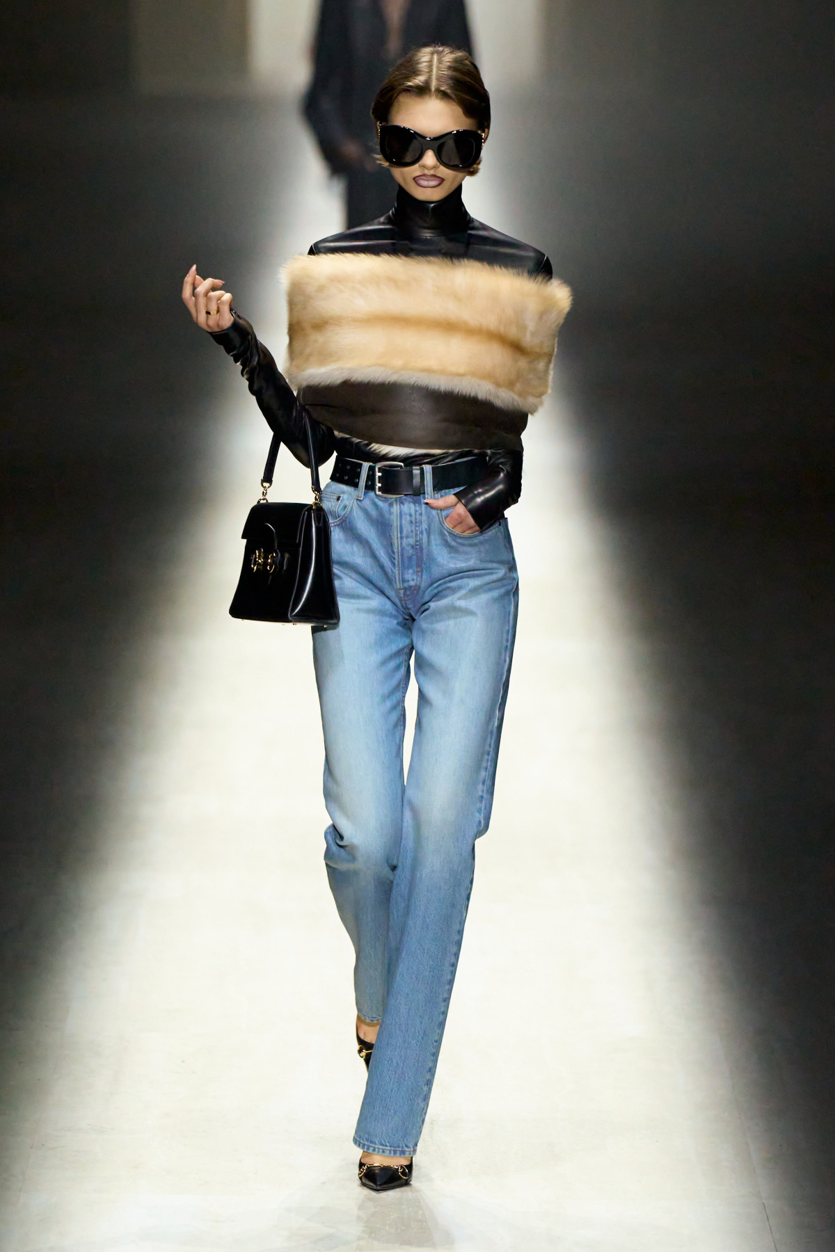 Gucci по-новому від Демни Гвасалії: враження від першого шоу дизайнера
44