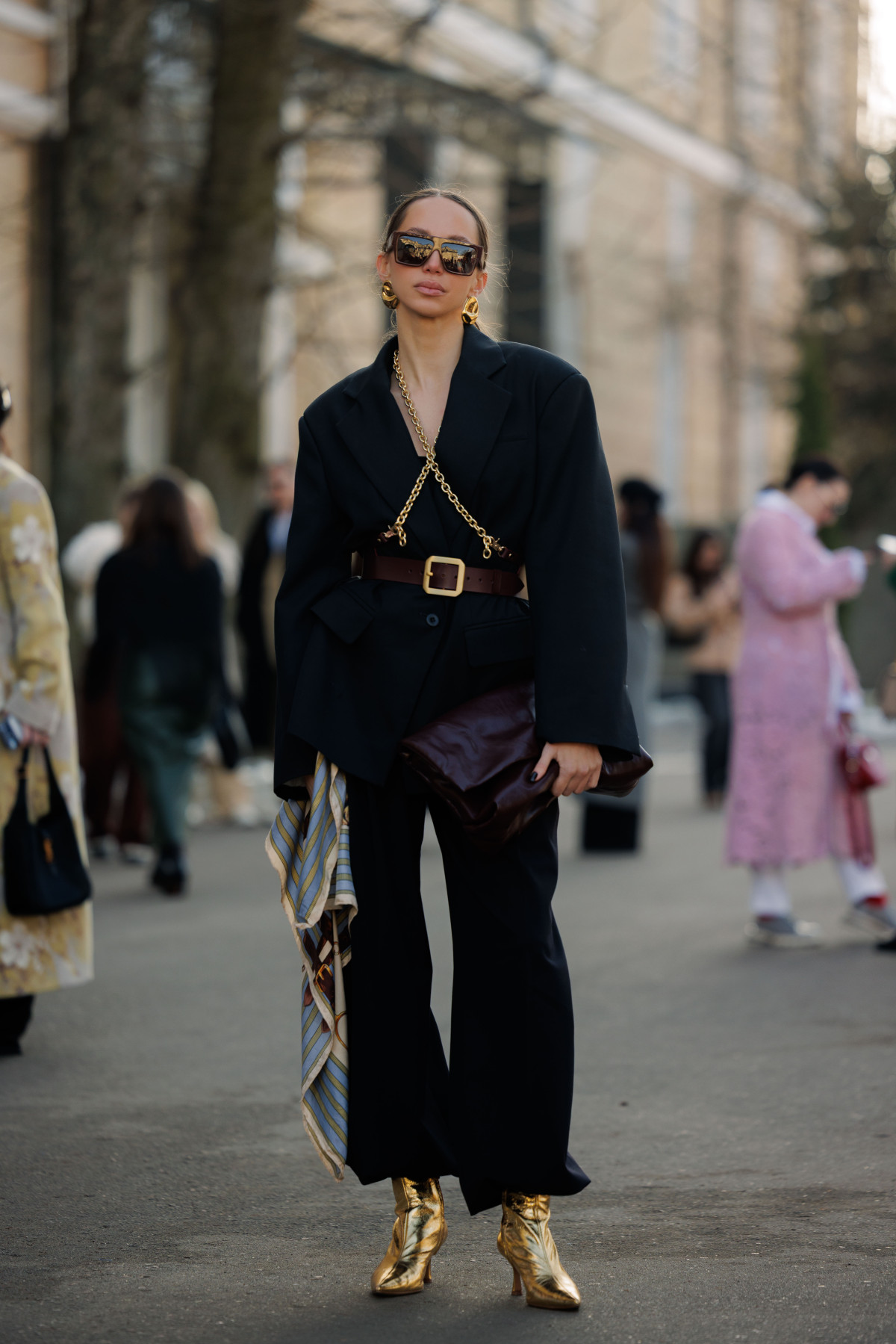 Вулична мода: образи відвідувачів третього дня Ukrainian Fashion Week осінньо-зимового сезону 2026/27
20