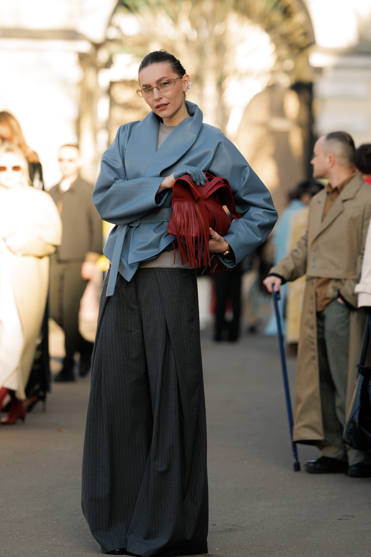 Вулична мода: образи відвідувачів третього дня Ukrainian Fashion Week осінньо-зимового сезону 2026/27
47