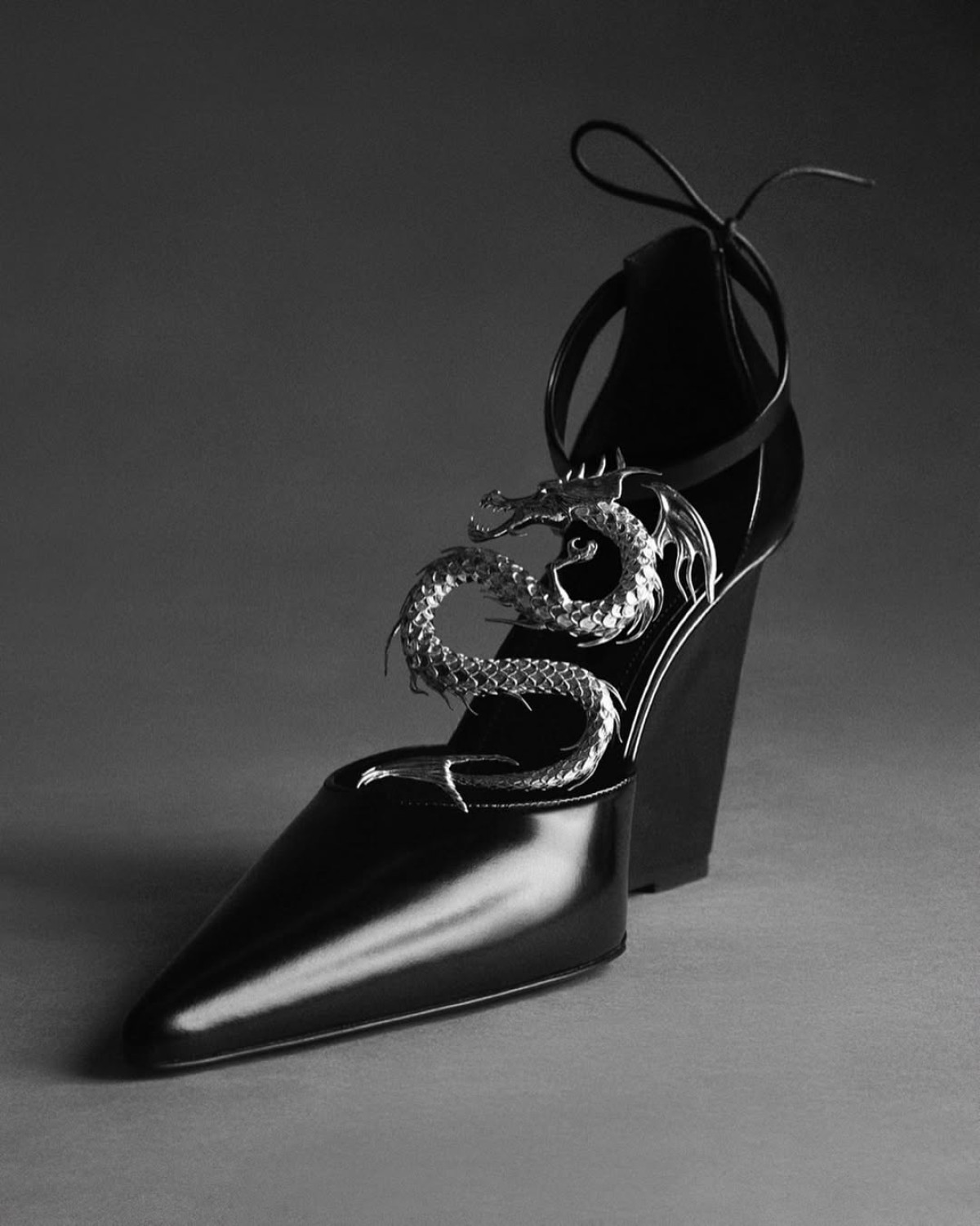 Coperni: як бренд продемонстрував, що мода майбутнього - тут.
10