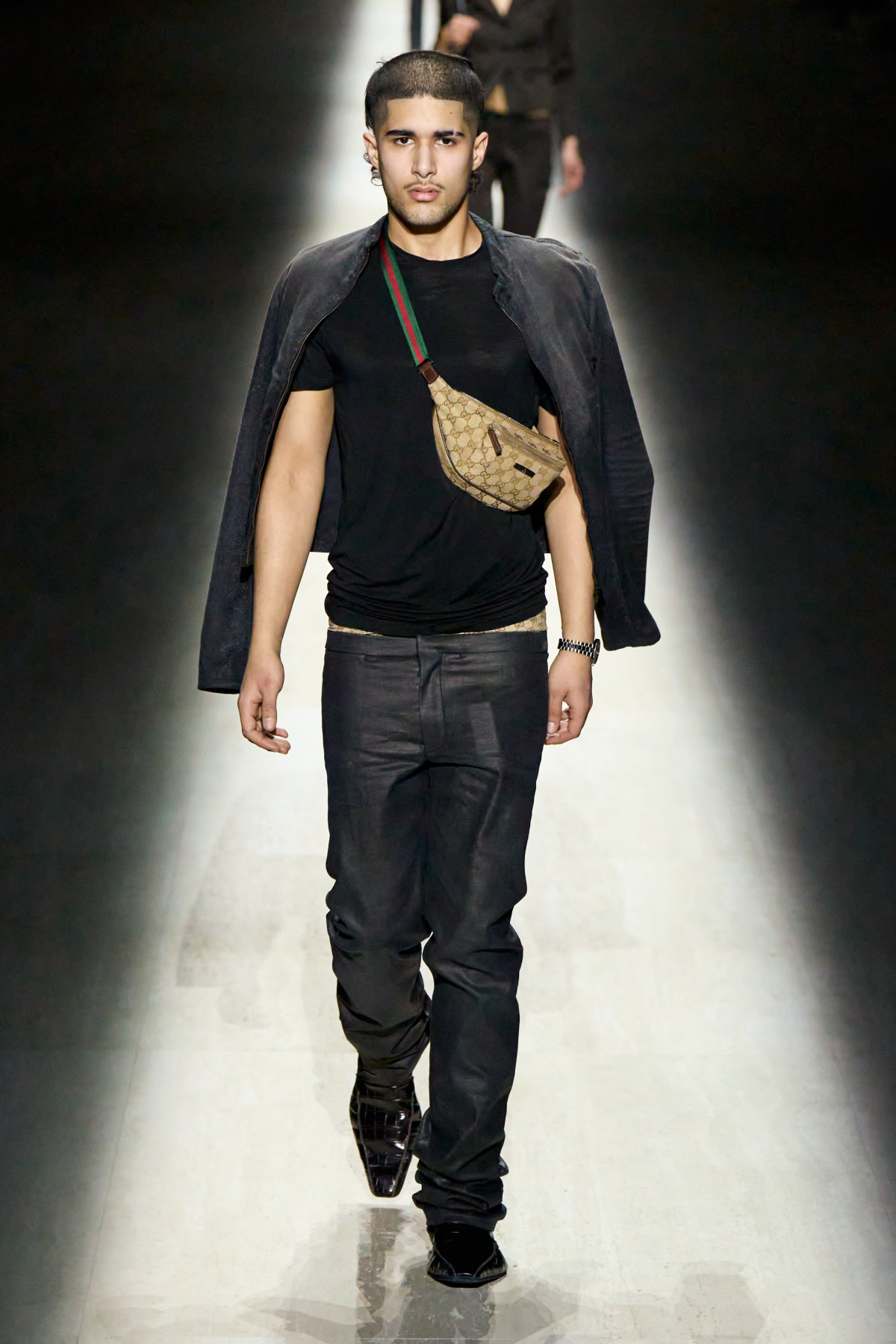 Gucci по-новому від Демни Гвасалії: враження від першого шоу дизайнера
12