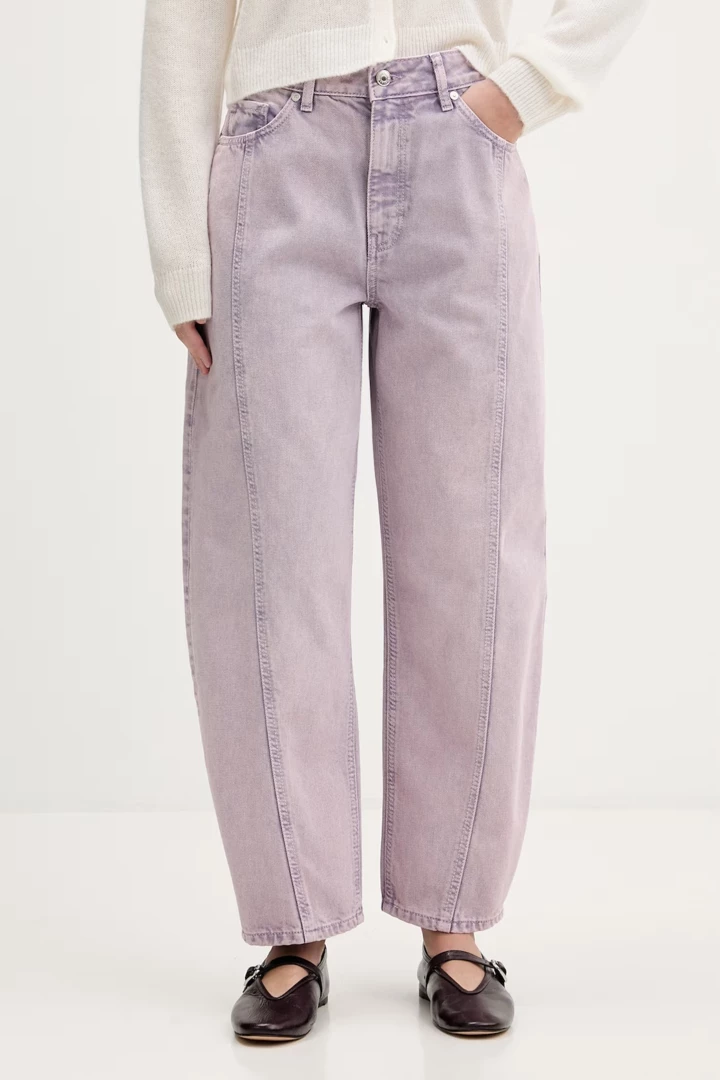 Трендові джинси сезону: майбутня класика.
9