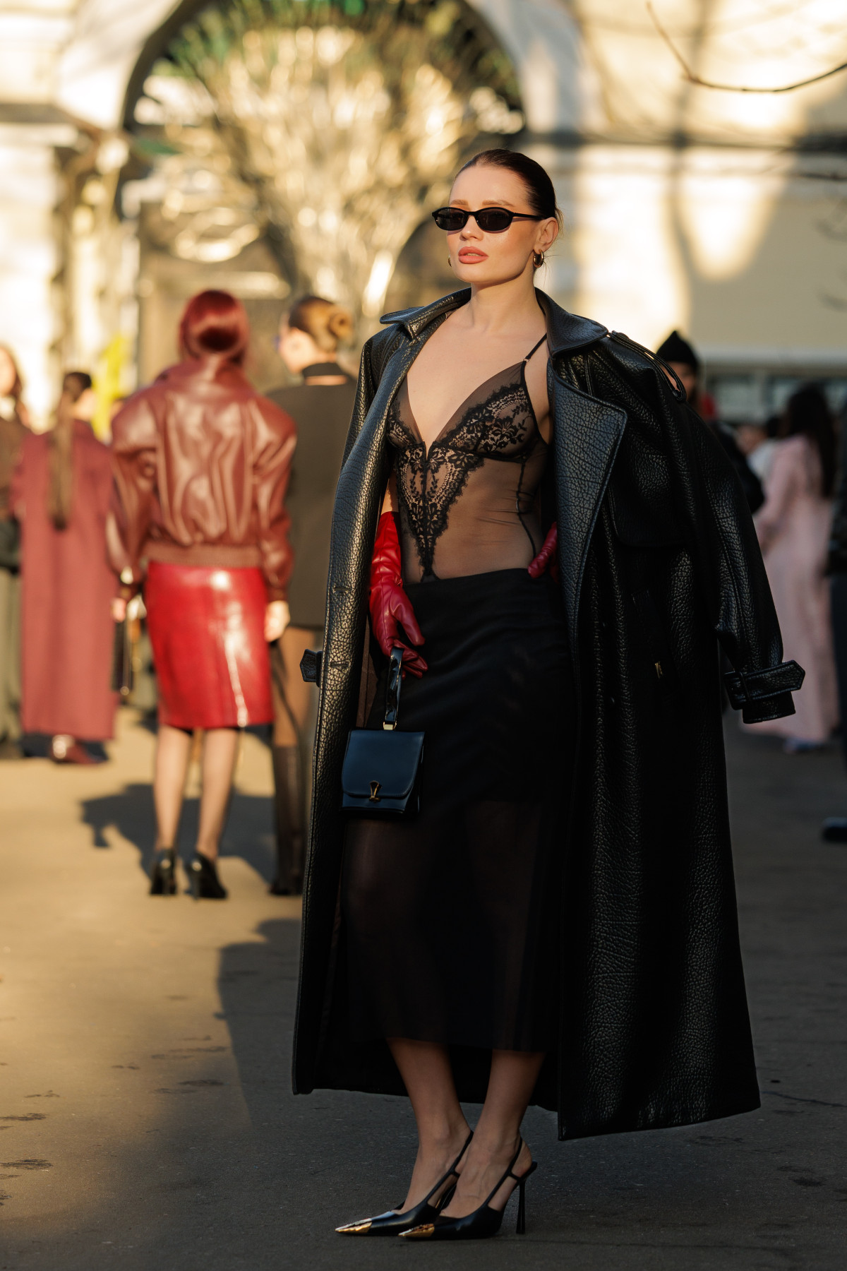 Вулична мода: образи відвідувачів третього дня Ukrainian Fashion Week осінньо-зимового сезону 2026/27
68