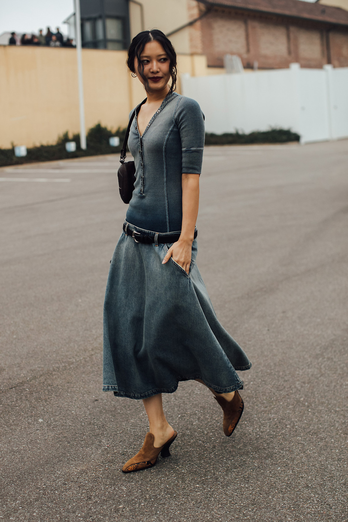 Весняні образи з мюлі: 10 вдалих поєднань
0