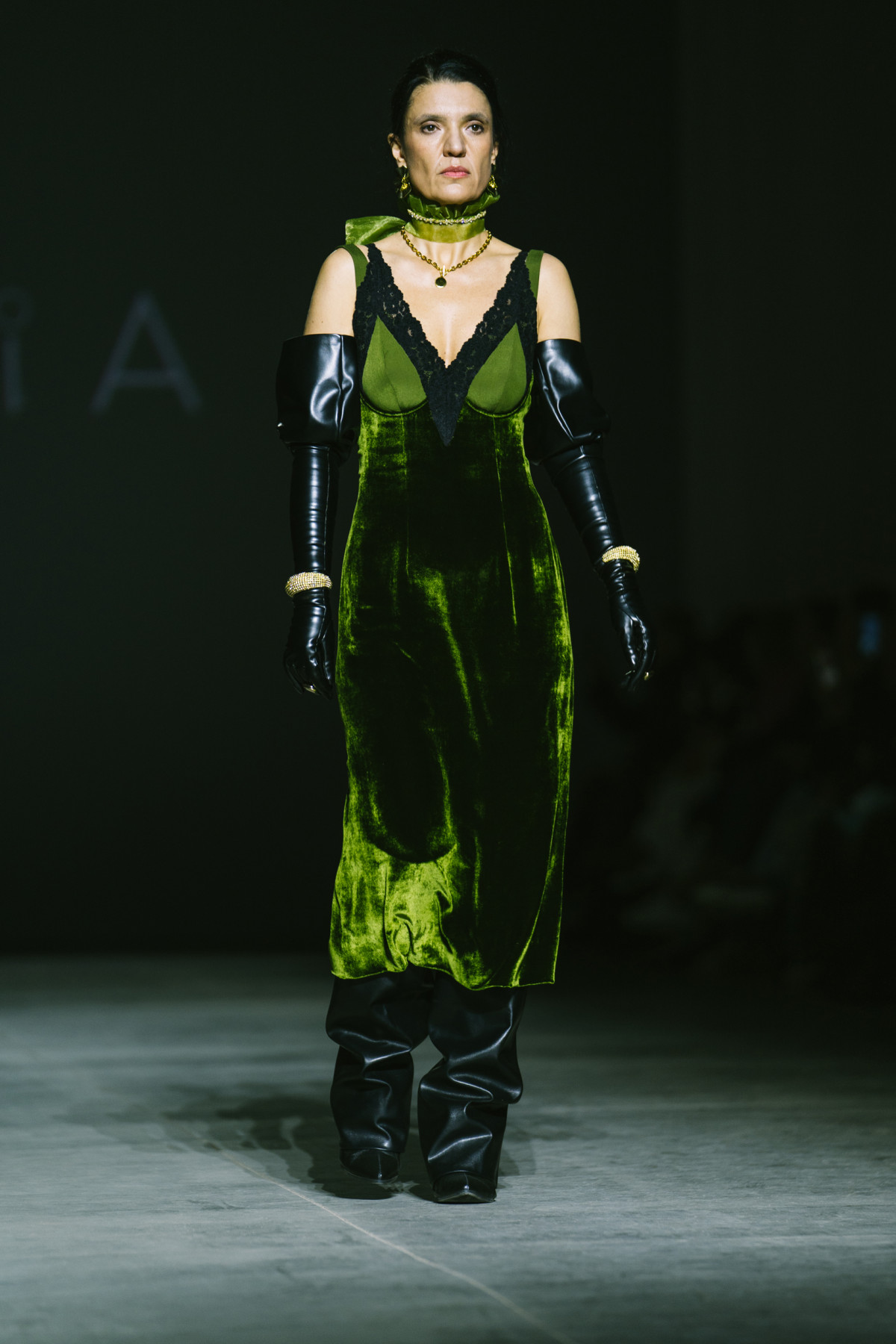 Ера маньєризму: погляд колекції TONiA FW 2026/27 на європейське вбрання 16-го століття
12