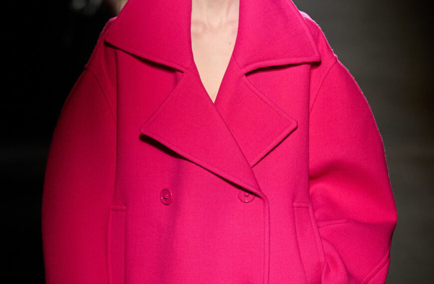 Вісім ключових порад від Balenciaga для стильного оновлення гардеробу.