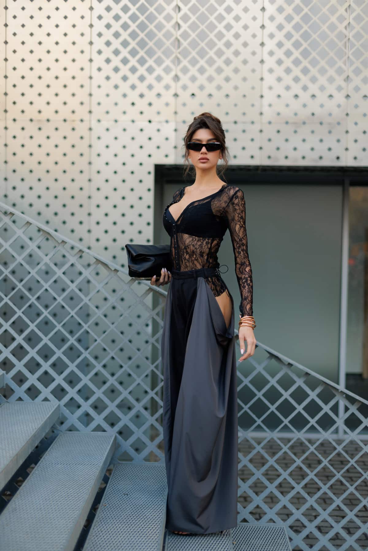 Вуличний стиль: образи гостей на відкритті Українського тижня моди осінь-зима 2026/27
23