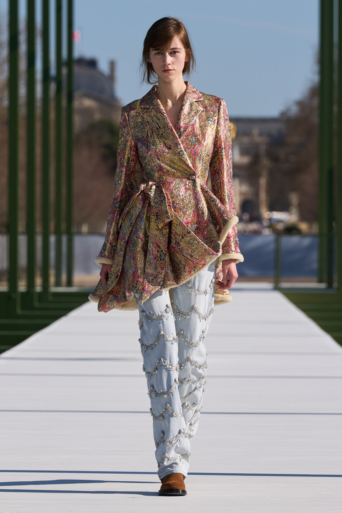 Андерсон переосмислює вуличний стиль в колекції Dior осінь-зима 2026-2027
6