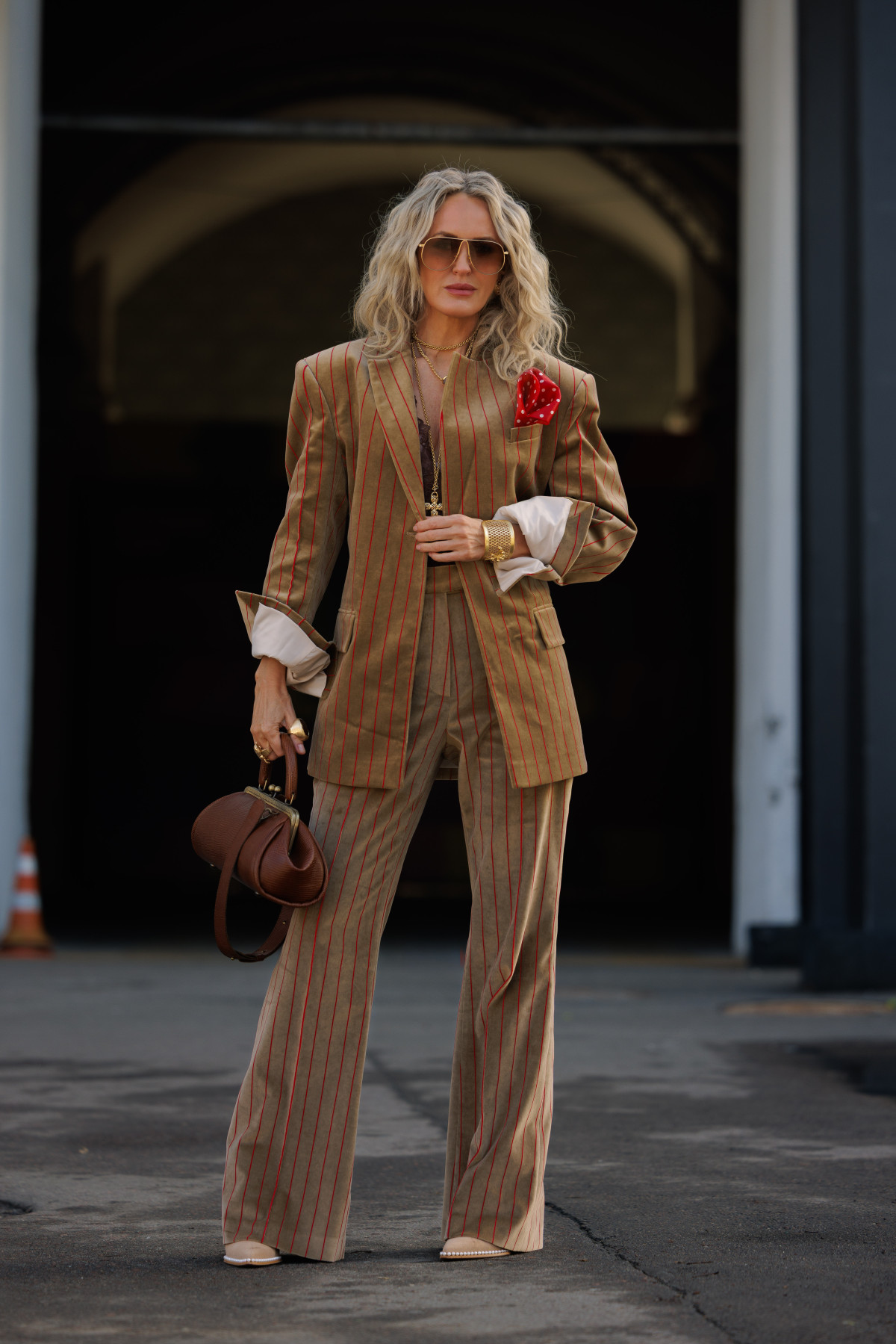 Вулична мода: образи від відвідувачів другого дня Ukrainian Fashion Week, осінь-зима 2026/2027
5