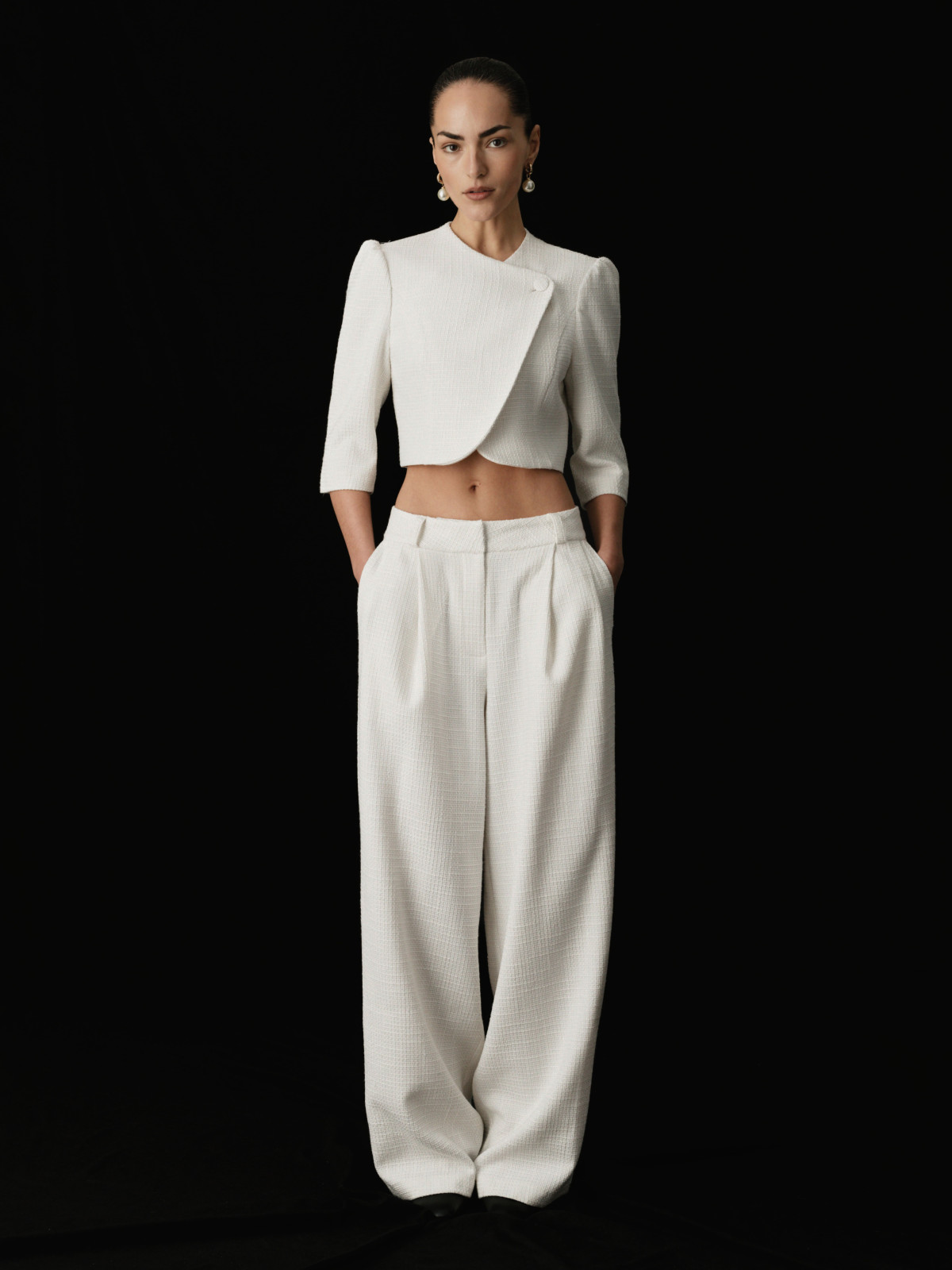 Тренди березня: стильні обнови від українських дизайнерів для весняного гардеробу
2