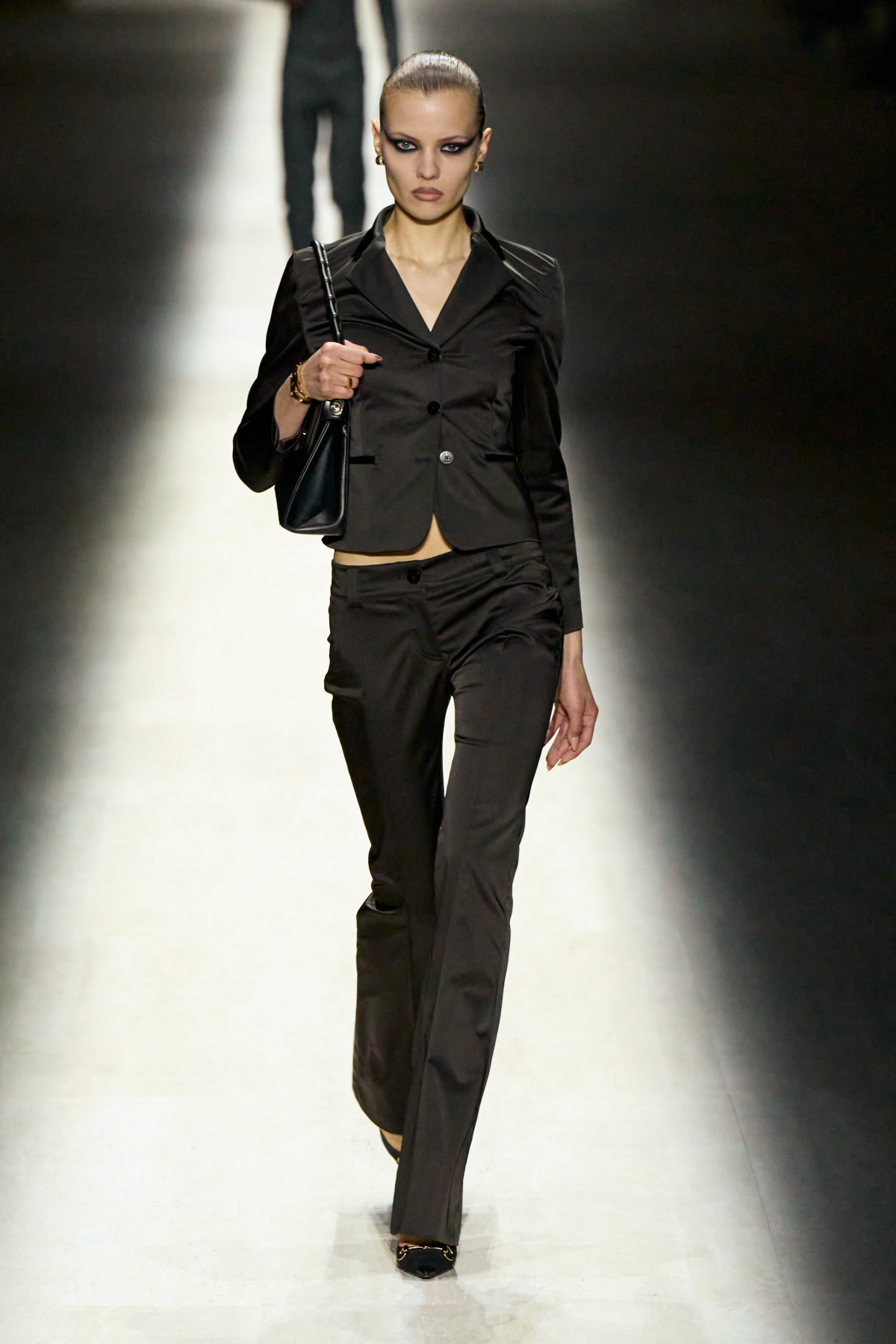 Gucci по-новому від Демни Гвасалії: враження від першого шоу дизайнера
13