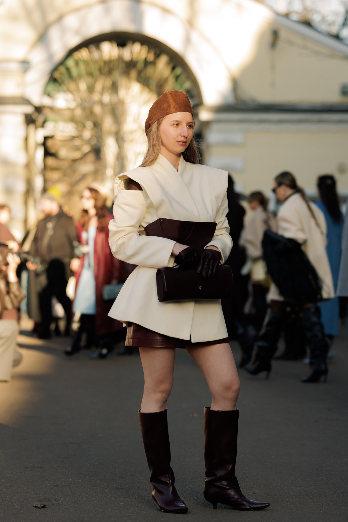 Вулична мода: образи відвідувачів третього дня Ukrainian Fashion Week осінньо-зимового сезону 2026/27
45