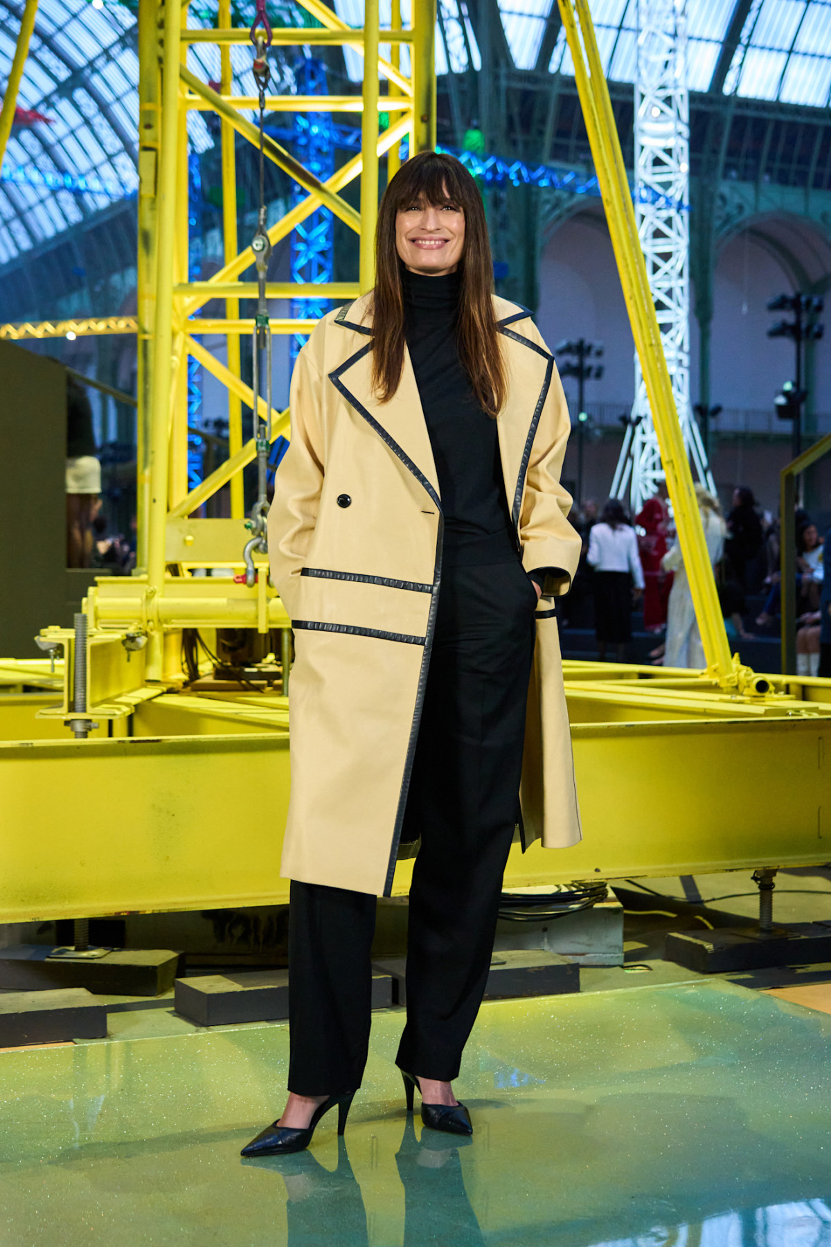 Лілі-Роуз Депп, Кайлі Міноуг, Марґо Роббі та інші відомі особистості на дефіле Chanel
6